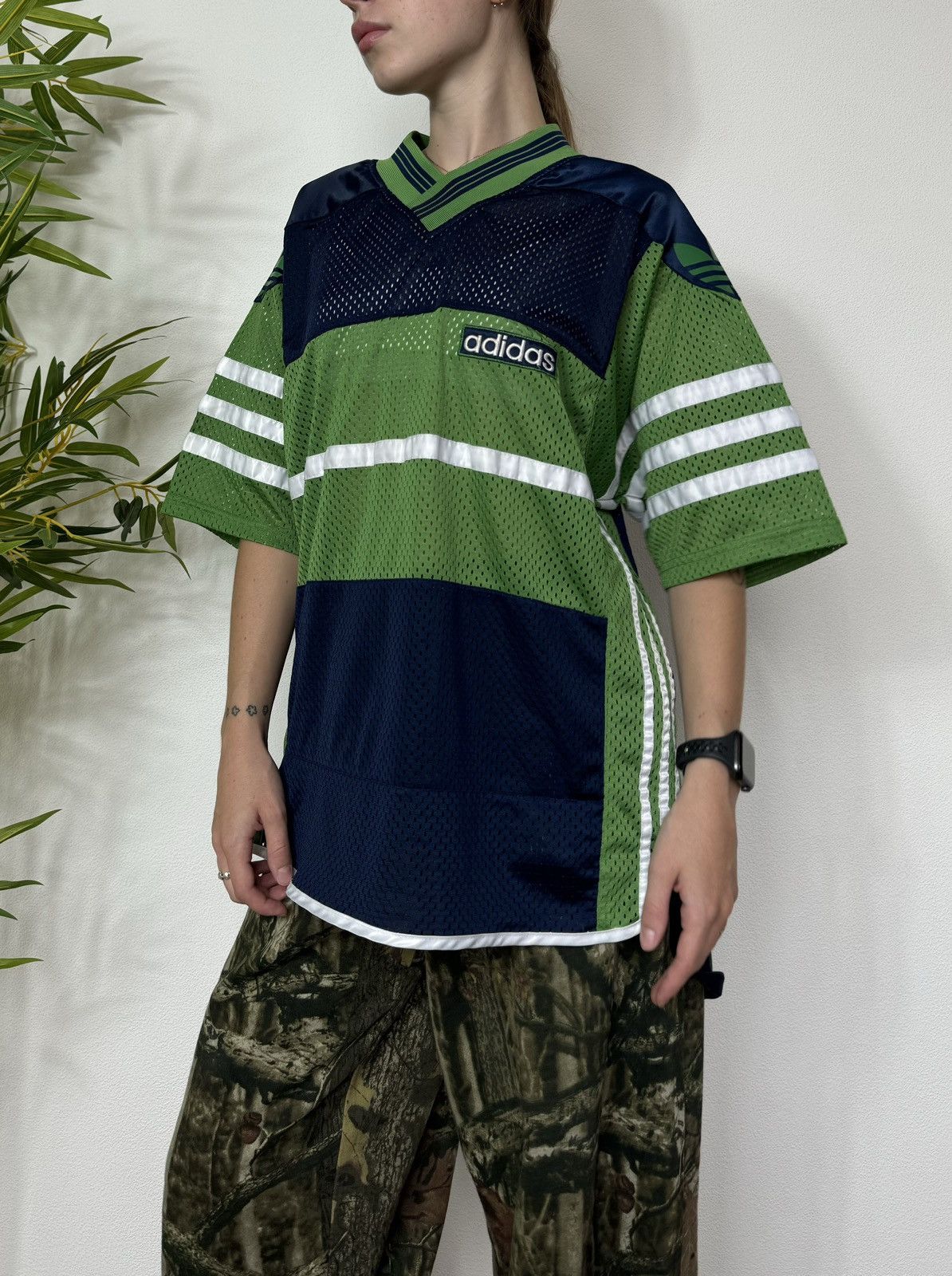 Adidas 1990s ADIDAS VINTAGE JERSEY MESH BOXY FIT TEE Size US S / EU 44-46 / 1 - 2 Thumbnail