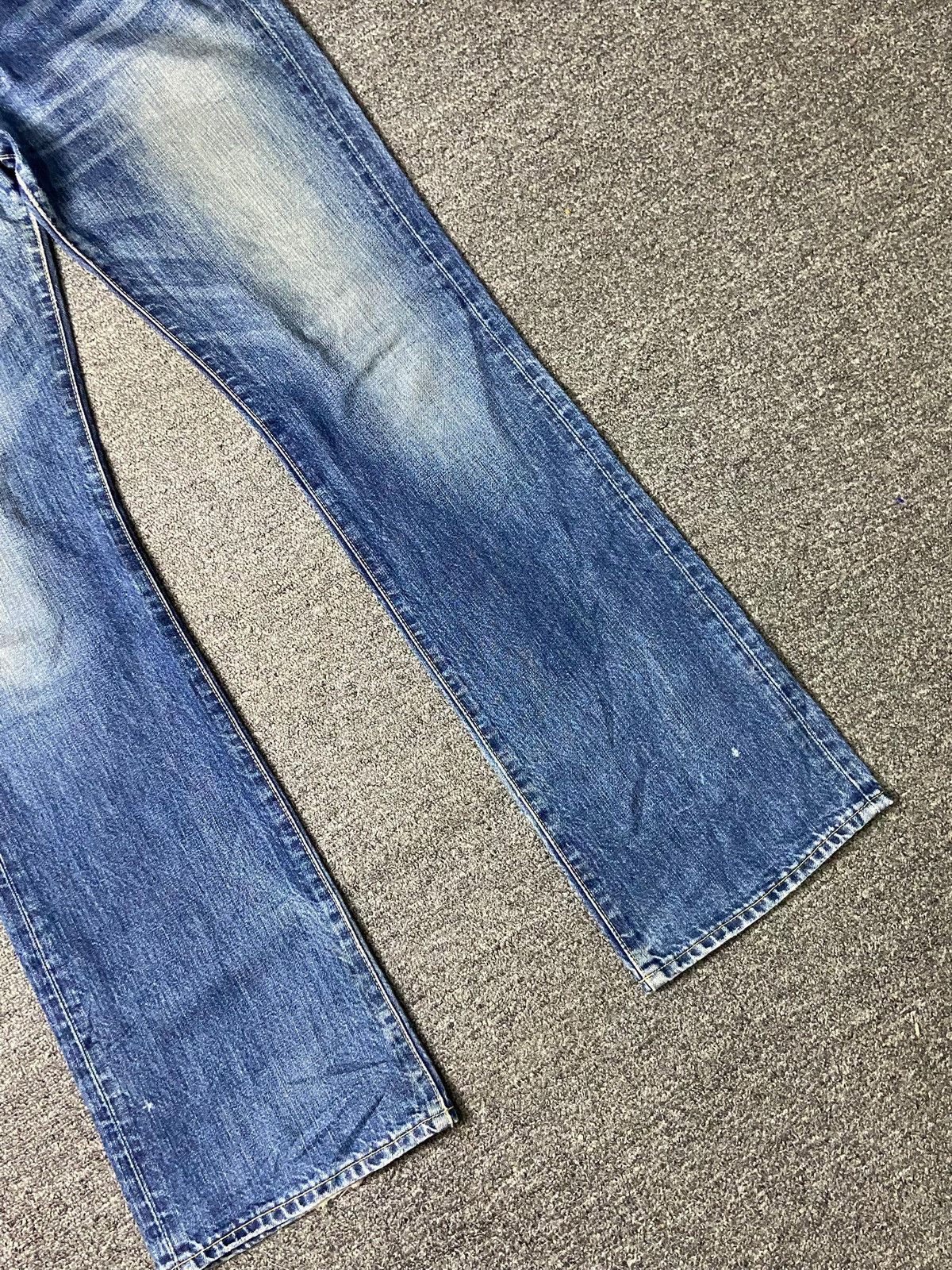 Japanese Brand × Vintage Original Basic Brand Regular Fit Bootcut Jeans (131) Size US 33 - 9 Thumbnail