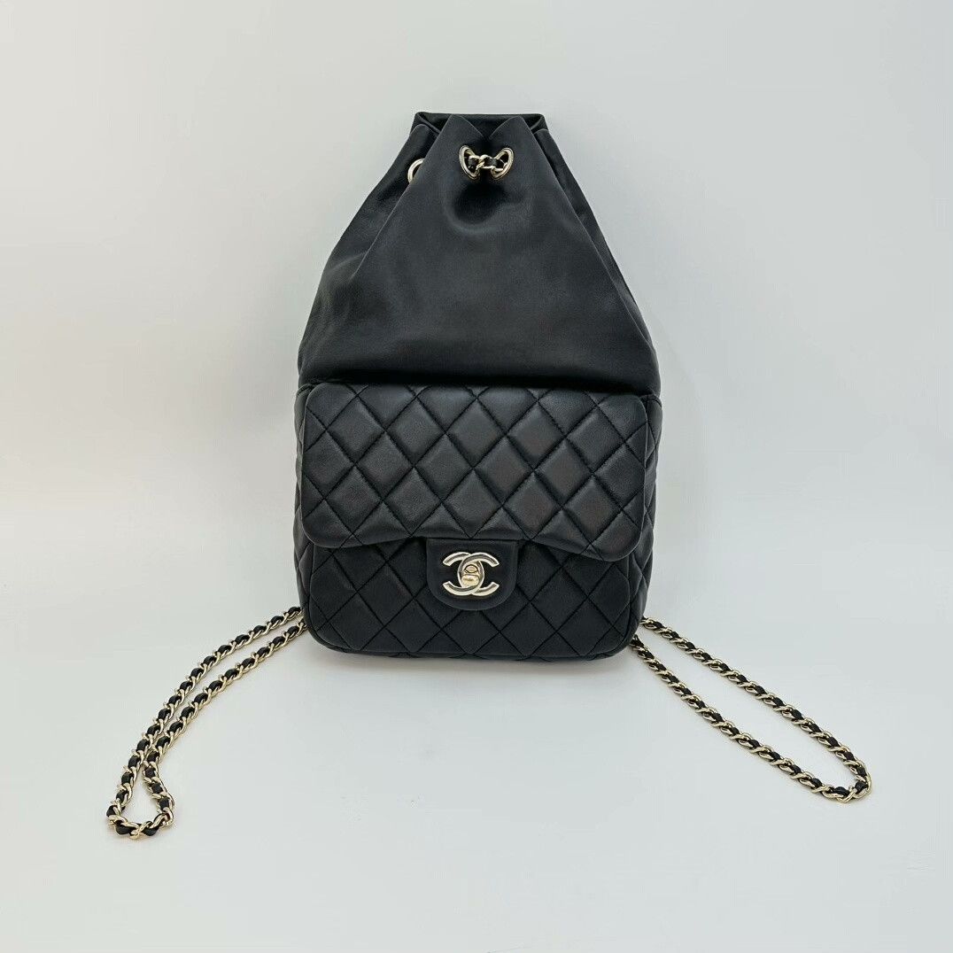 Chanel Pre-loved Bag Very good condition Size ONE SIZE - 1 Thumbnail