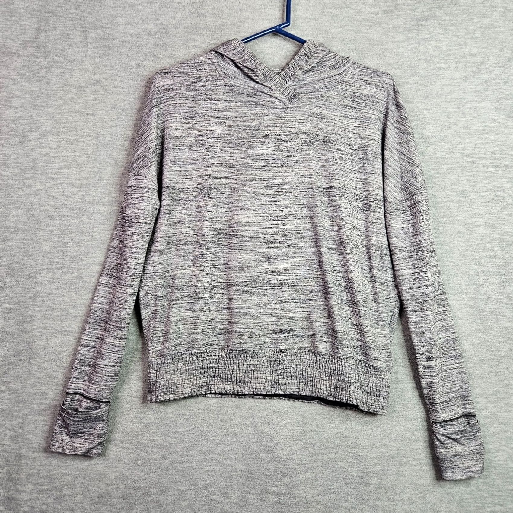 Lululemon Lululemon Hoodie Women's Regular Size 8 Gray Pullover Athleisure Pullover Size M / US 6-8 / IT 42-44 - 2 Thumbnail