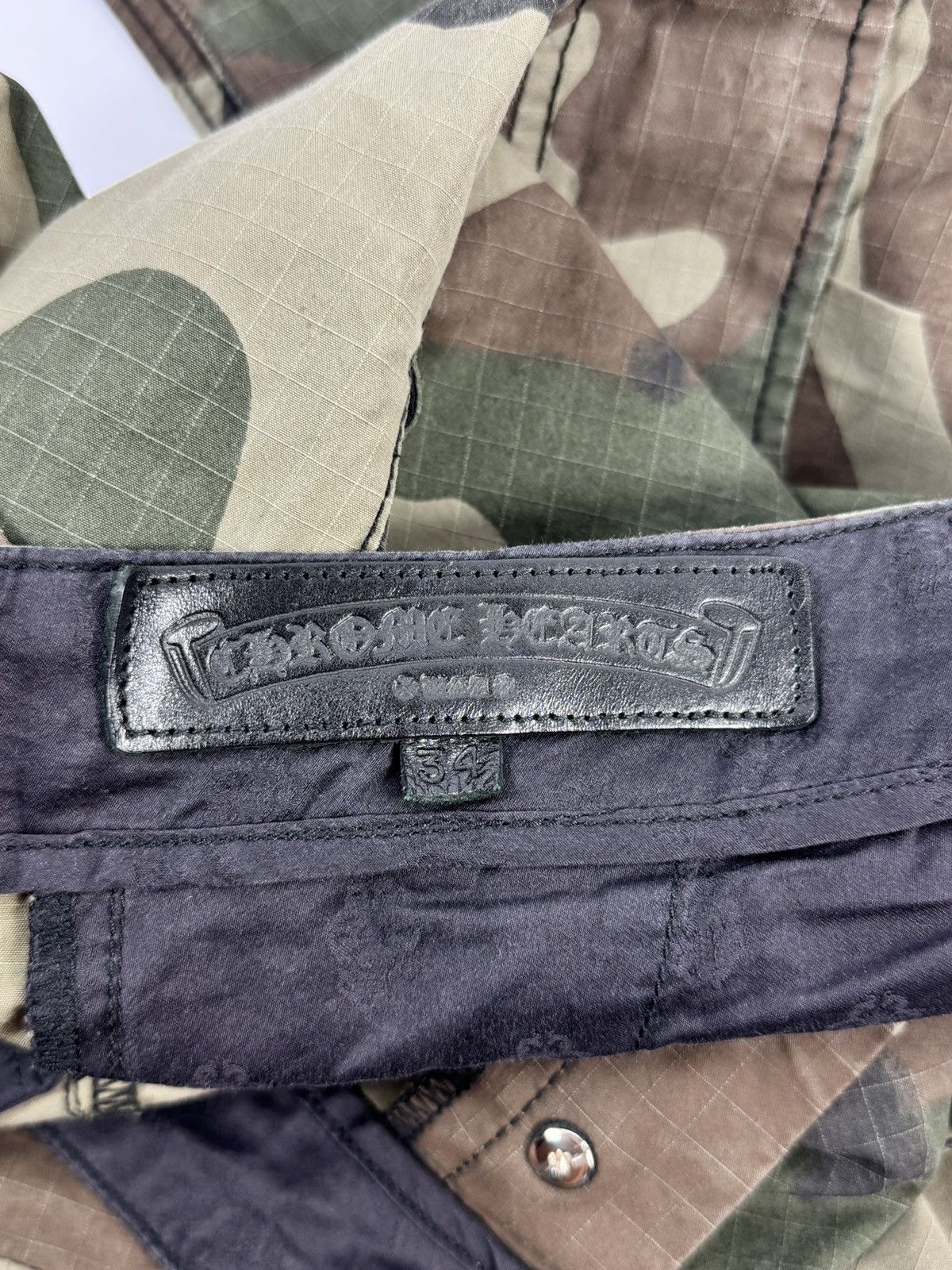 Chrome Hearts SINGLE LEATHER CROSS CAMOUFLAGE CARGO PANTS Size US 34 / EU 50 - 8 Thumbnail