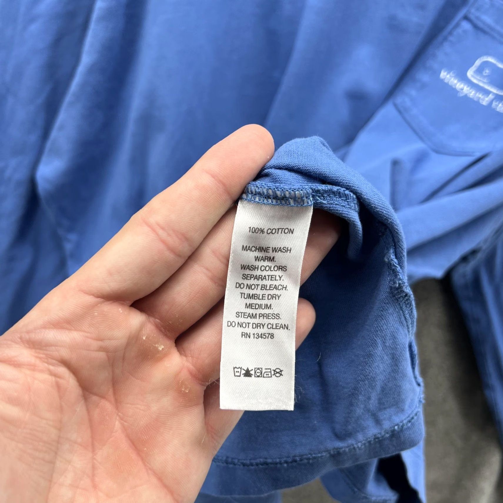 Vineyard Vines Vineyard Vines Shirt Mens 2XL Blue Long Sleeve Pocket Whale Graphic Logo Surf Nautical Preppy Crew Neck Size US XXL / EU 58 / 5 - 6 Thumbnail