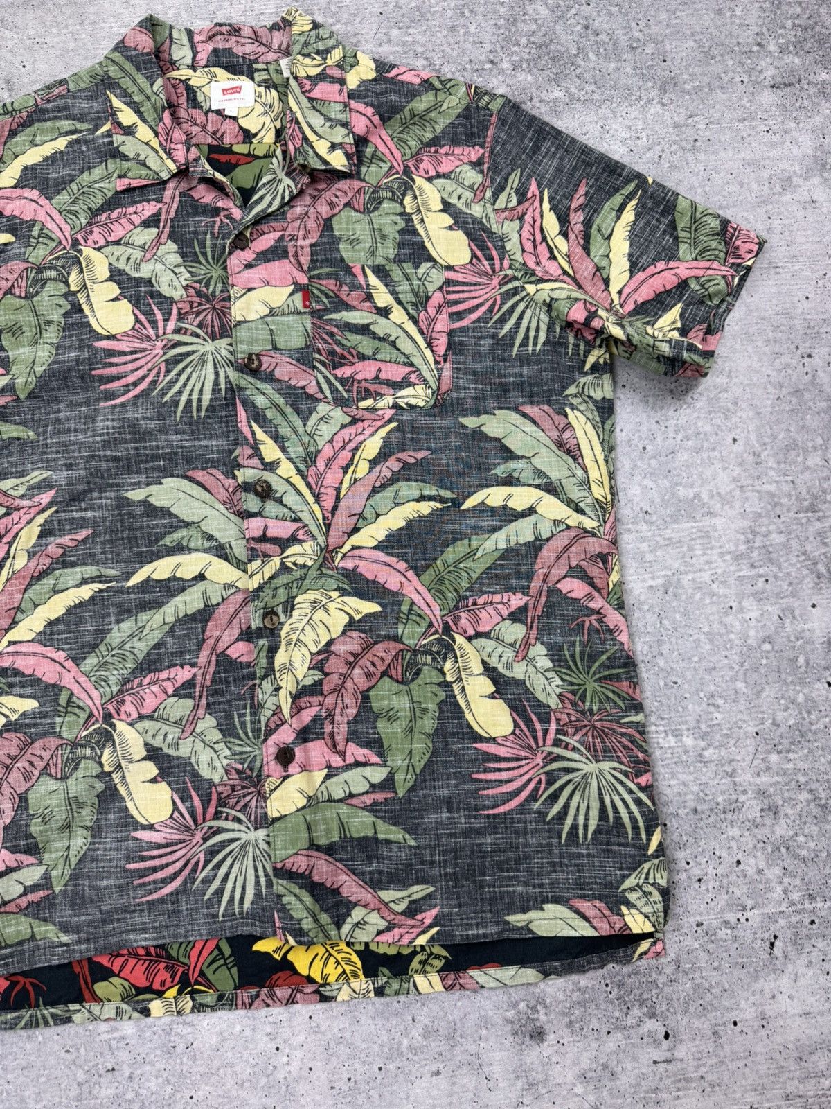 Levi's Levi’s Levis Hawaiian Button Short Sleeve Shirt Men Size L Size US L / EU 52-54 / 3 - 5 Thumbnail