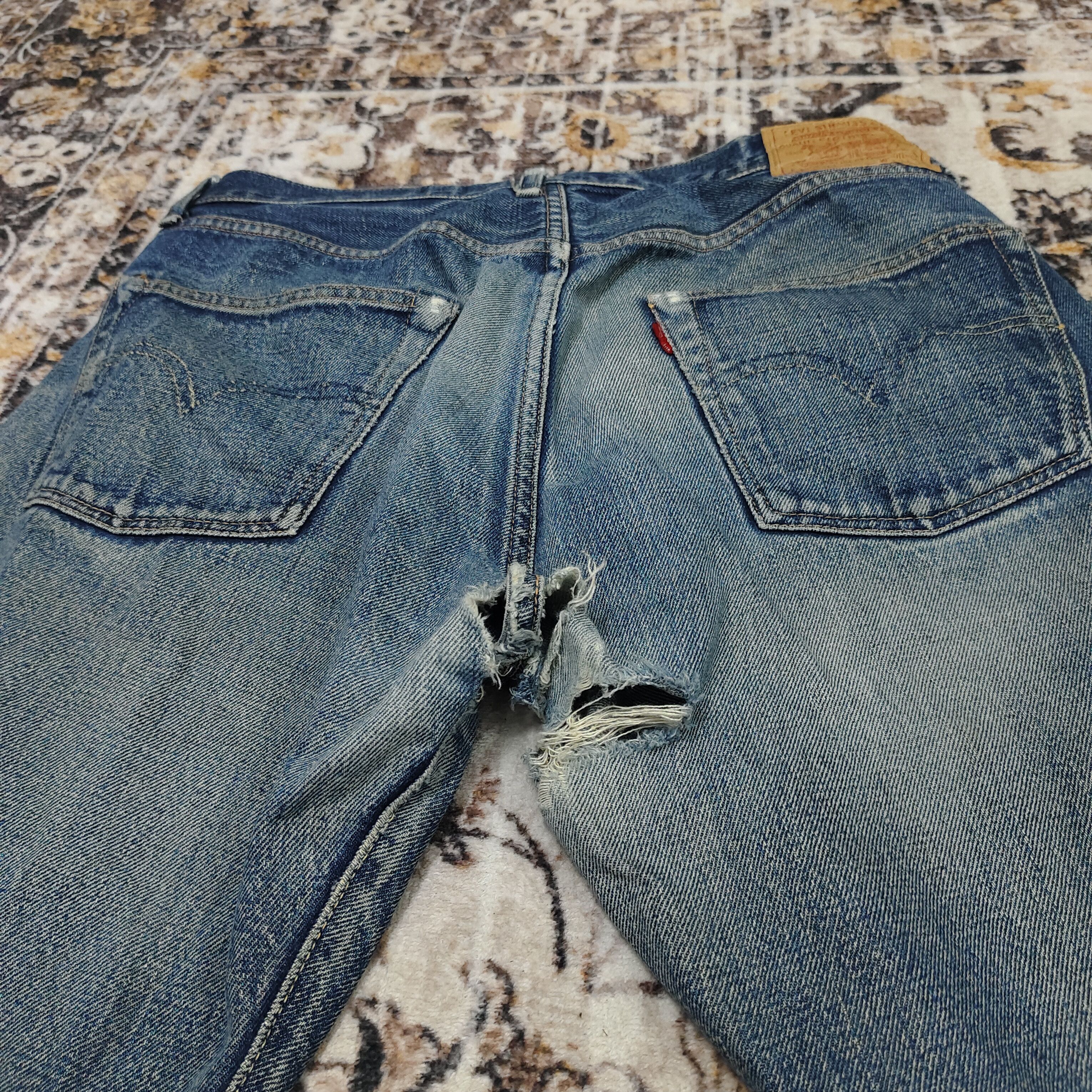 Levi's Vintage 90s Levi's 501xx Big E Distressed Selvedge Jean Size US 32 / EU 48 - 11 Thumbnail