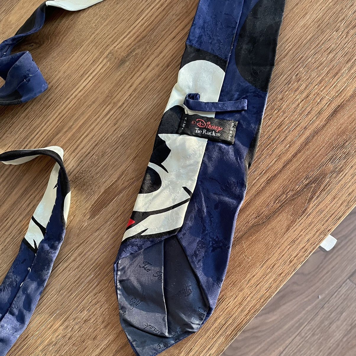 Disney × Vintage Vintage Disney Mickey Mouse Tie Silk 90s Style USA Old Money Size ONE SIZE - 6 Thumbnail