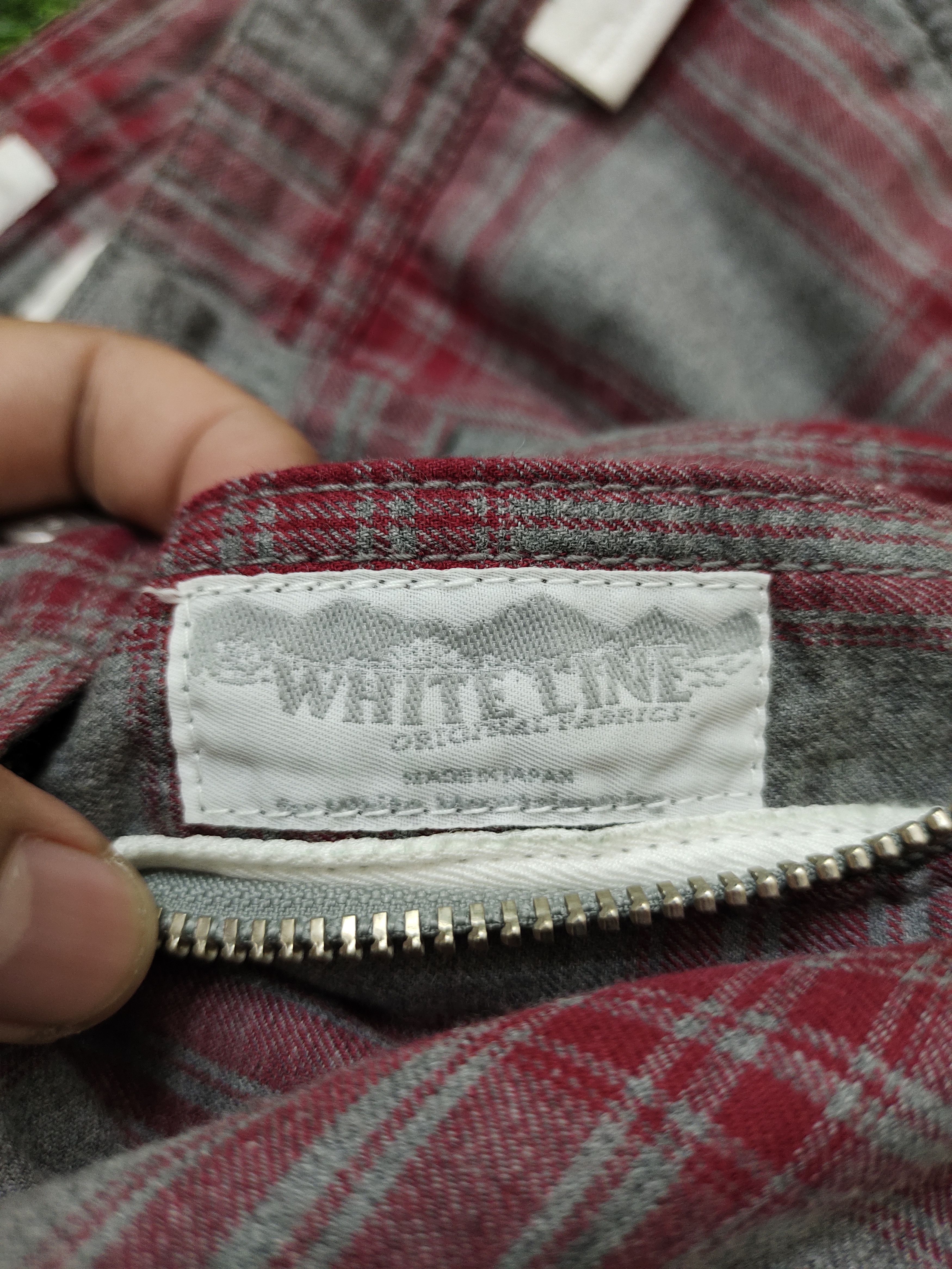 White Mountaineering White Mountaineering Japan Checkered Plaid Short Pants Size US 31 - 16 Thumbnail