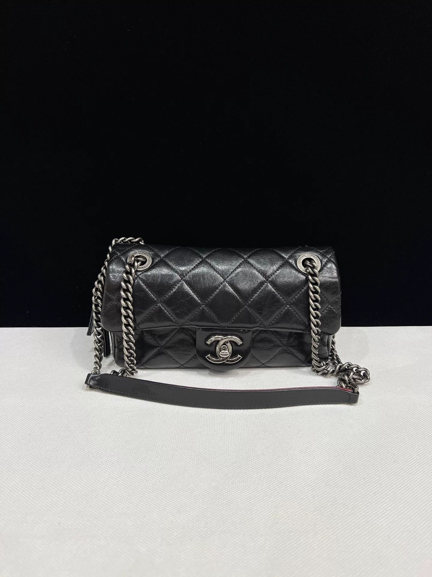 Chanel Pre-loved Bag Very good condition Size ONE SIZE - 1 Thumbnail
