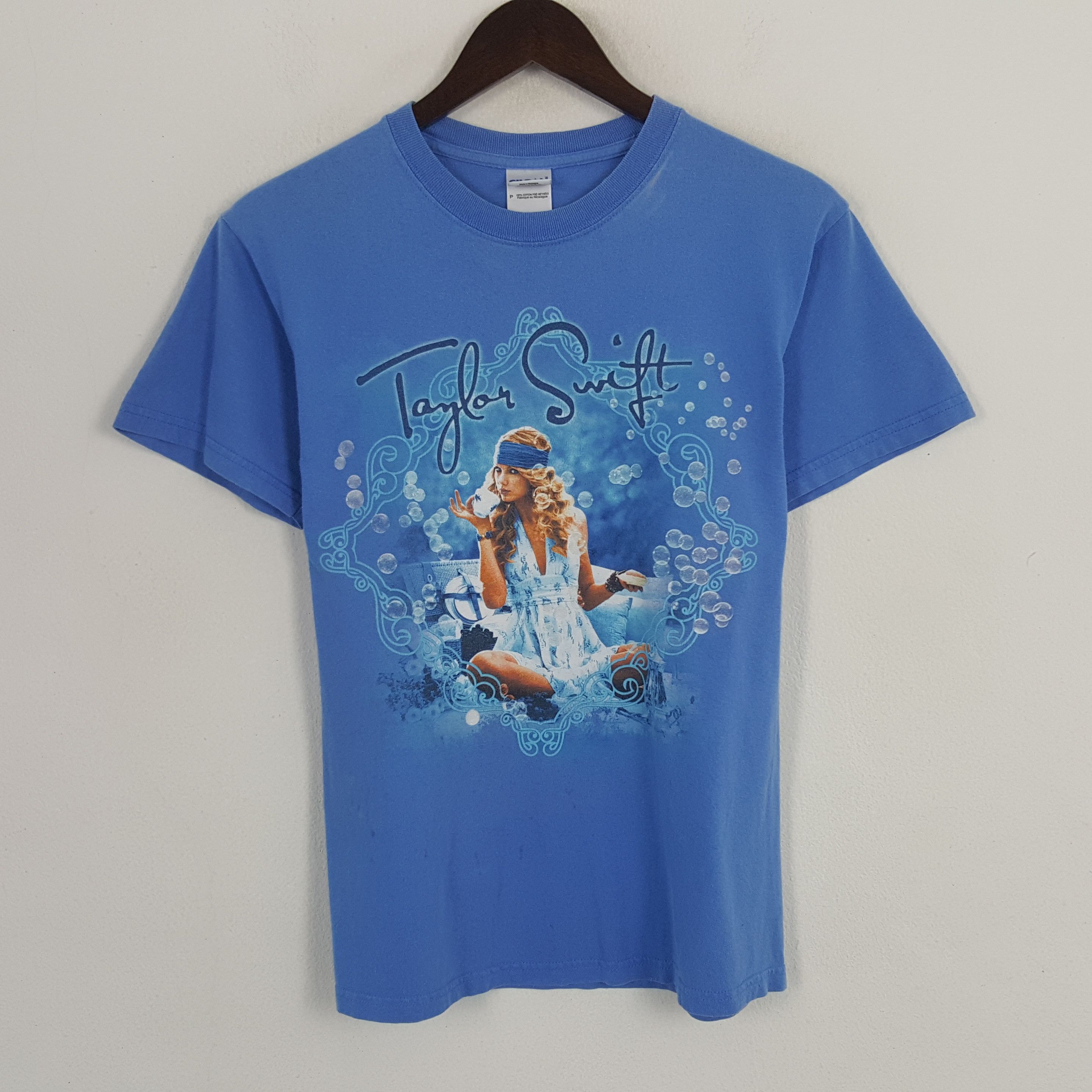 Band Tees × Vintage Vintage Taylor Swift American Singer Rock Tshirt Size US S / EU 44-46 / 1 - 1 Thumbnail