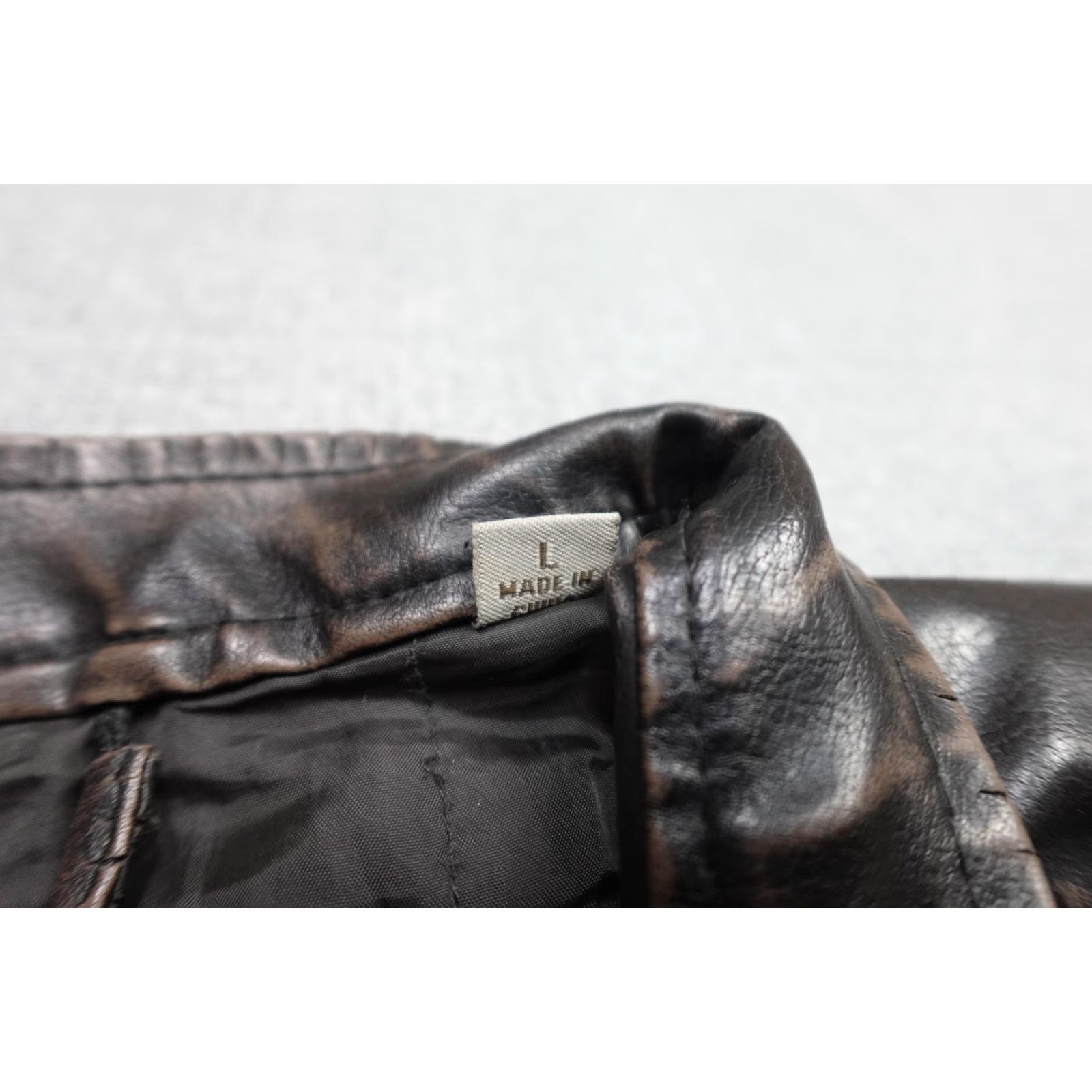 Levi's Levi's Faux Leather Jacket Mens Large Black Moto Full Zip Pockets Chin Strap Strap Tightened Chest Pockets Zipper Logo Vintage? Size US L / EU 52-54 / 3 - 3 Thumbnail