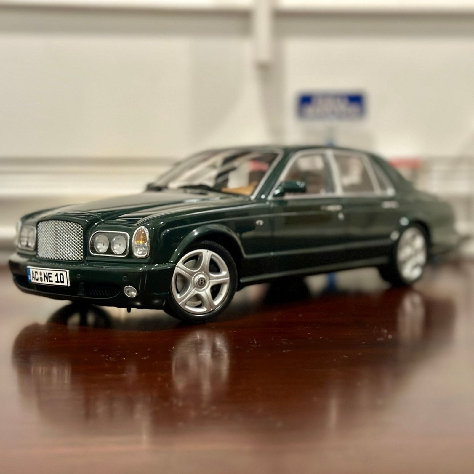 image of Bentley Arnage 1/18 Minichamps () in Silver, Men's
