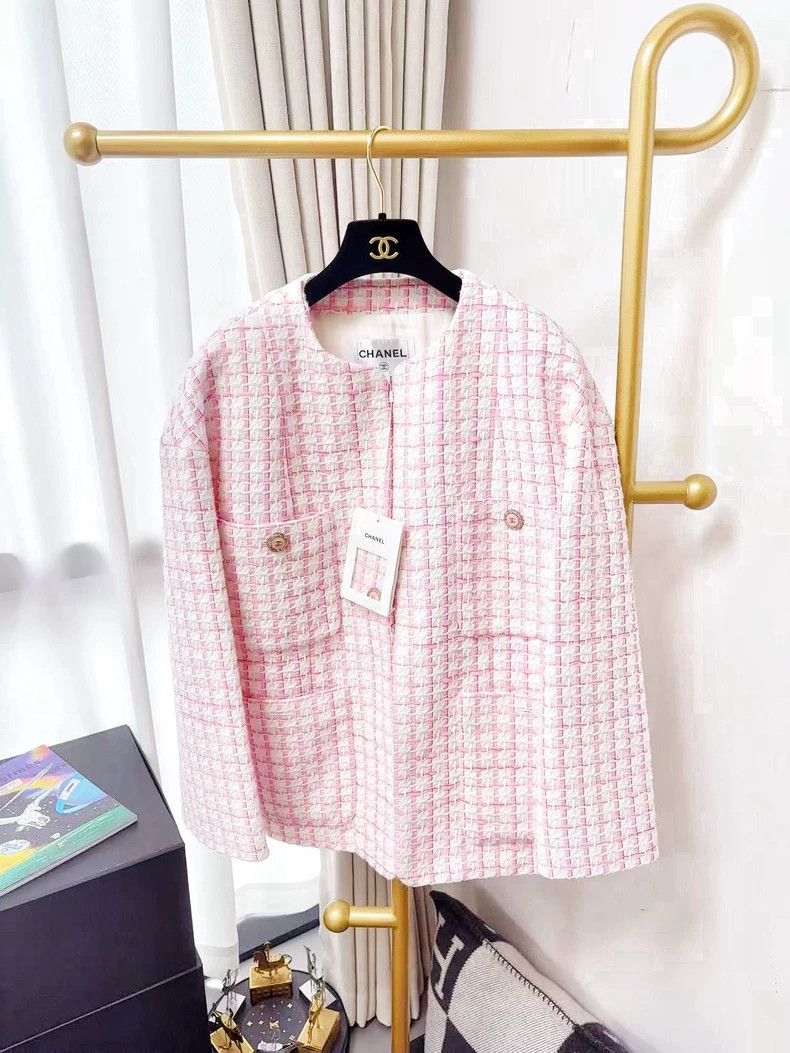 Chanel Chanel 22S Spring and Summer Collection Popular Pink 40-ya Size S / US 4 / IT 40 - 1 Thumbnail