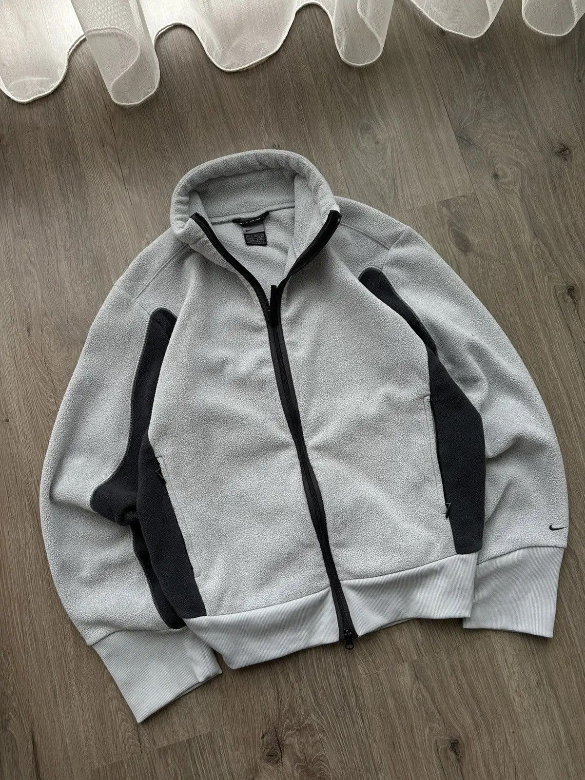 Nike × Nike ACG × Vintage Vintage Nike Full Zip Grey Big Logo Fleece Jacket Size US M / EU 48-50 / 2 - 2 Thumbnail