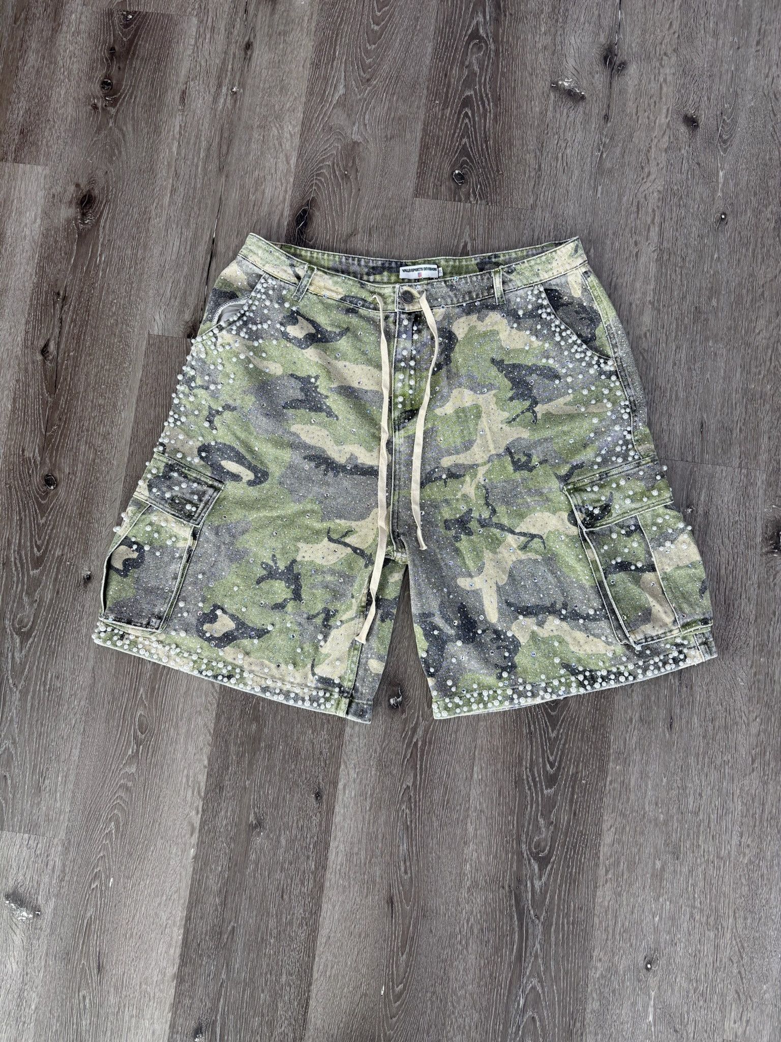 Vale Vale Forever "Soulja Camo" Jorts (Green/Camo) Size US 36 / EU 52 - 1 Thumbnail