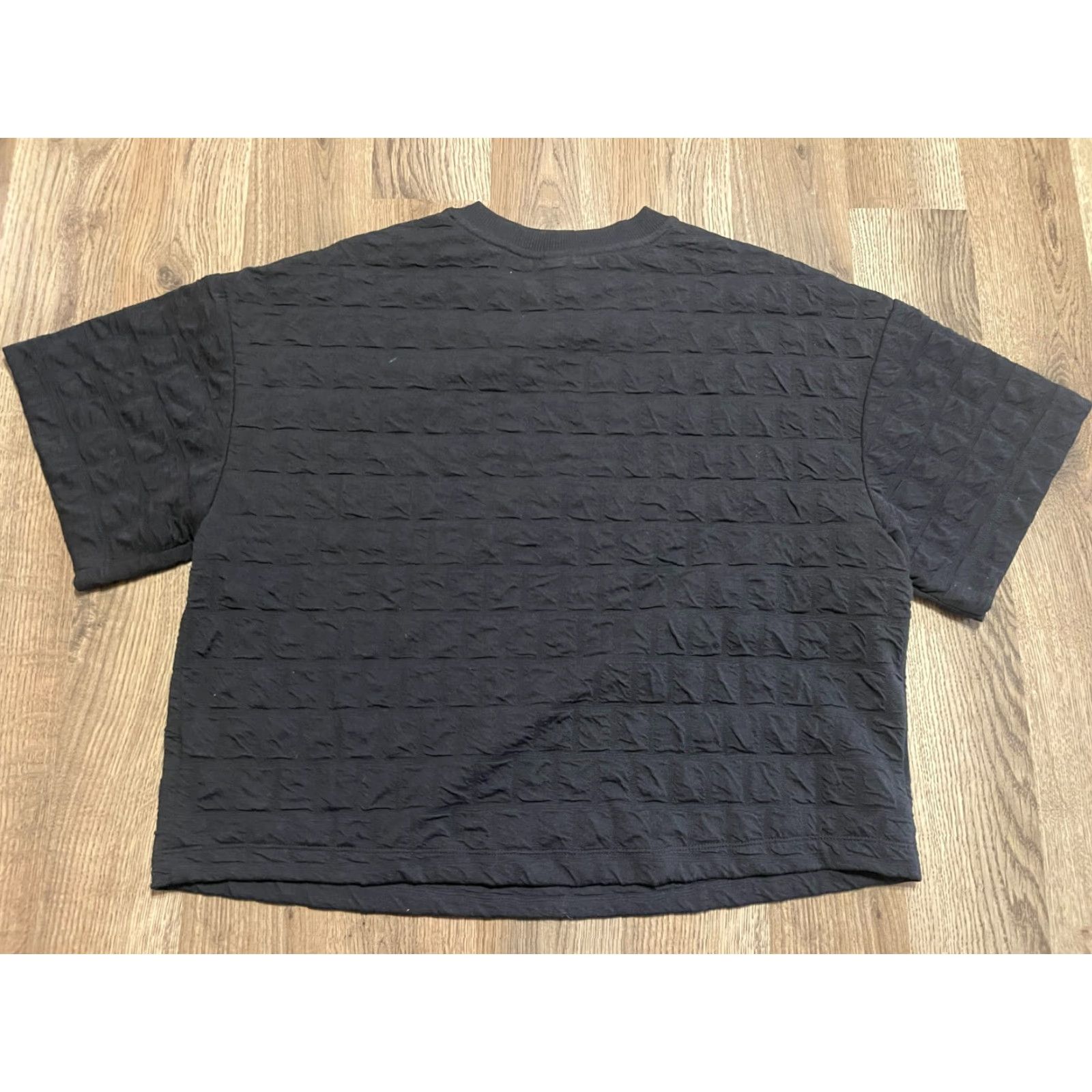 Vintage A New Day Shirt Women’s Size Small Black Textured Short Sleeve Shirt Casual Modern Version: T-Shirt (No N/A) Size S / US 4 / IT 40 - 2 Thumbnail