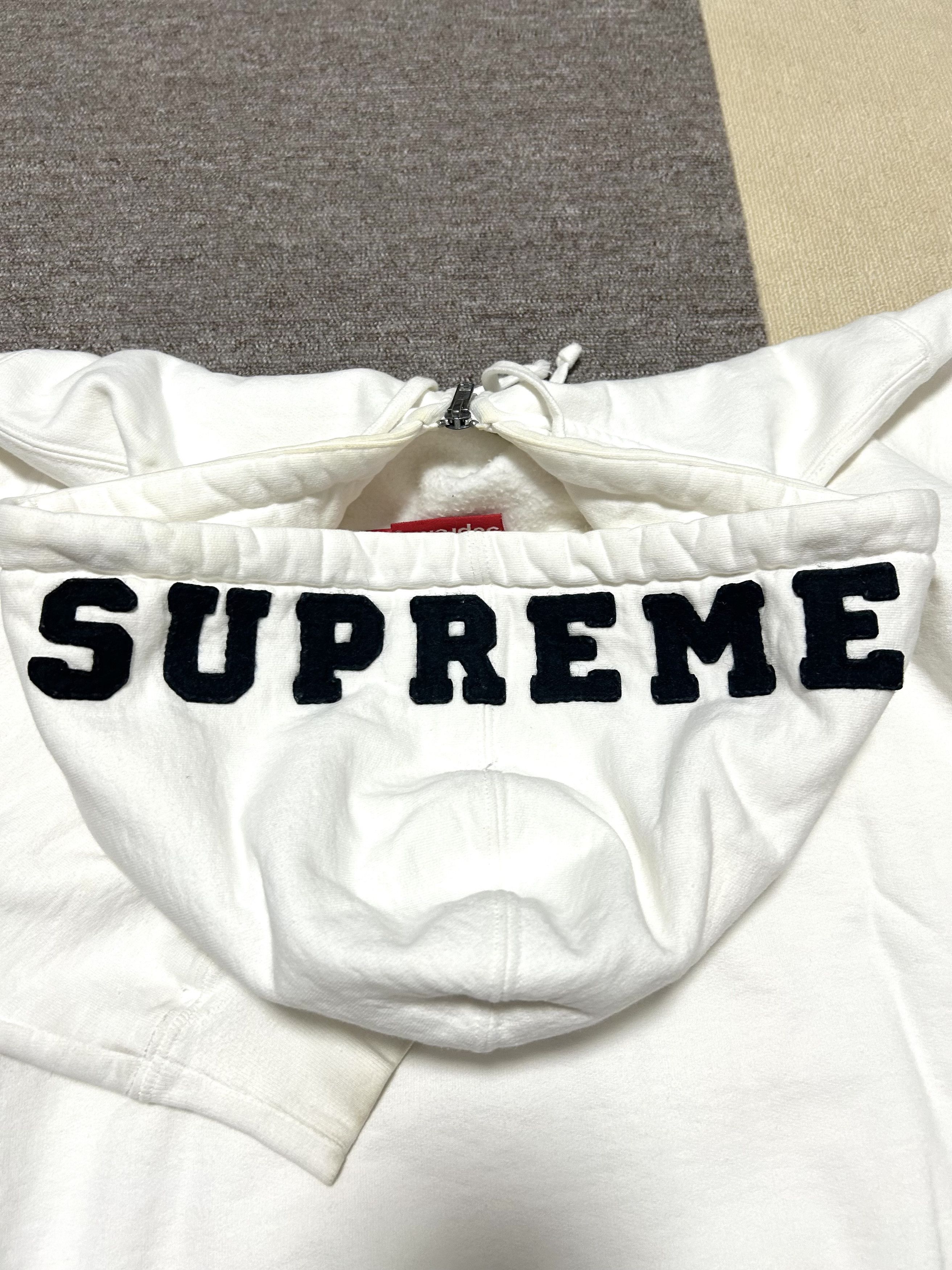 Supreme Supreme Felt hooded Logo Zip Hoodie White Size US L / EU 52-54 / 3 - 3 Thumbnail