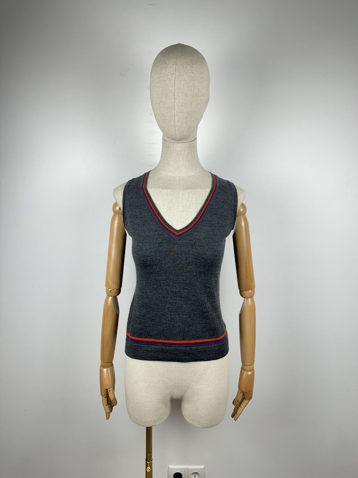 John Smedley Women’s John Smedlay Wool Top Vest Sweater size S Size S / US 4 / IT 40 - 1 Thumbnail
