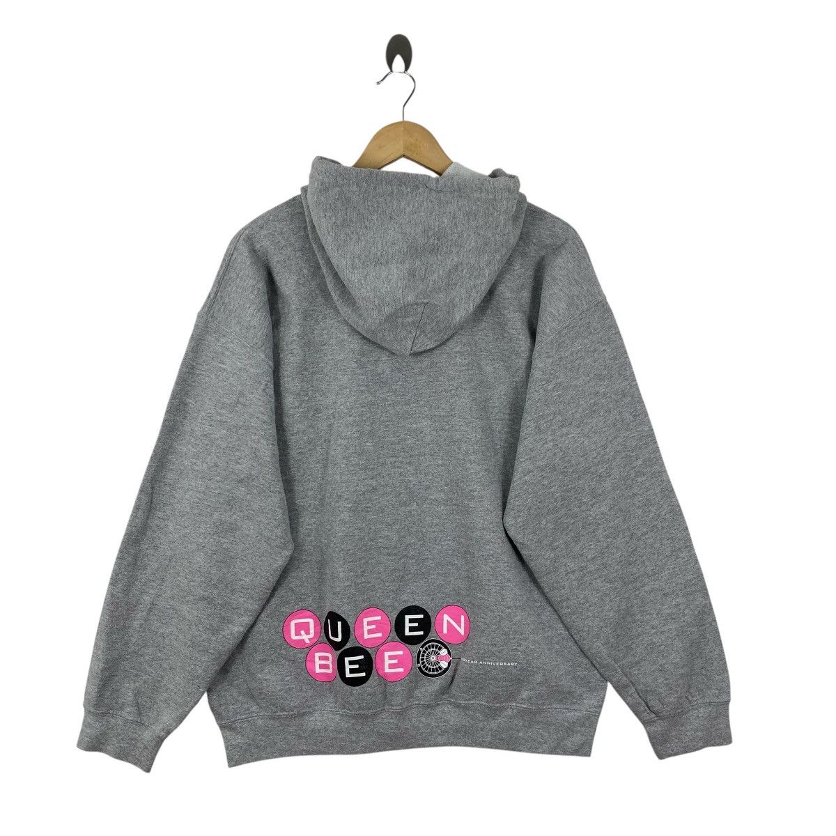 Vintage Gildan Queen Bee Anniversary Zip Hoodie Y2K Streetwear L Size US L / EU 52-54 / 3 - 2 Thumbnail