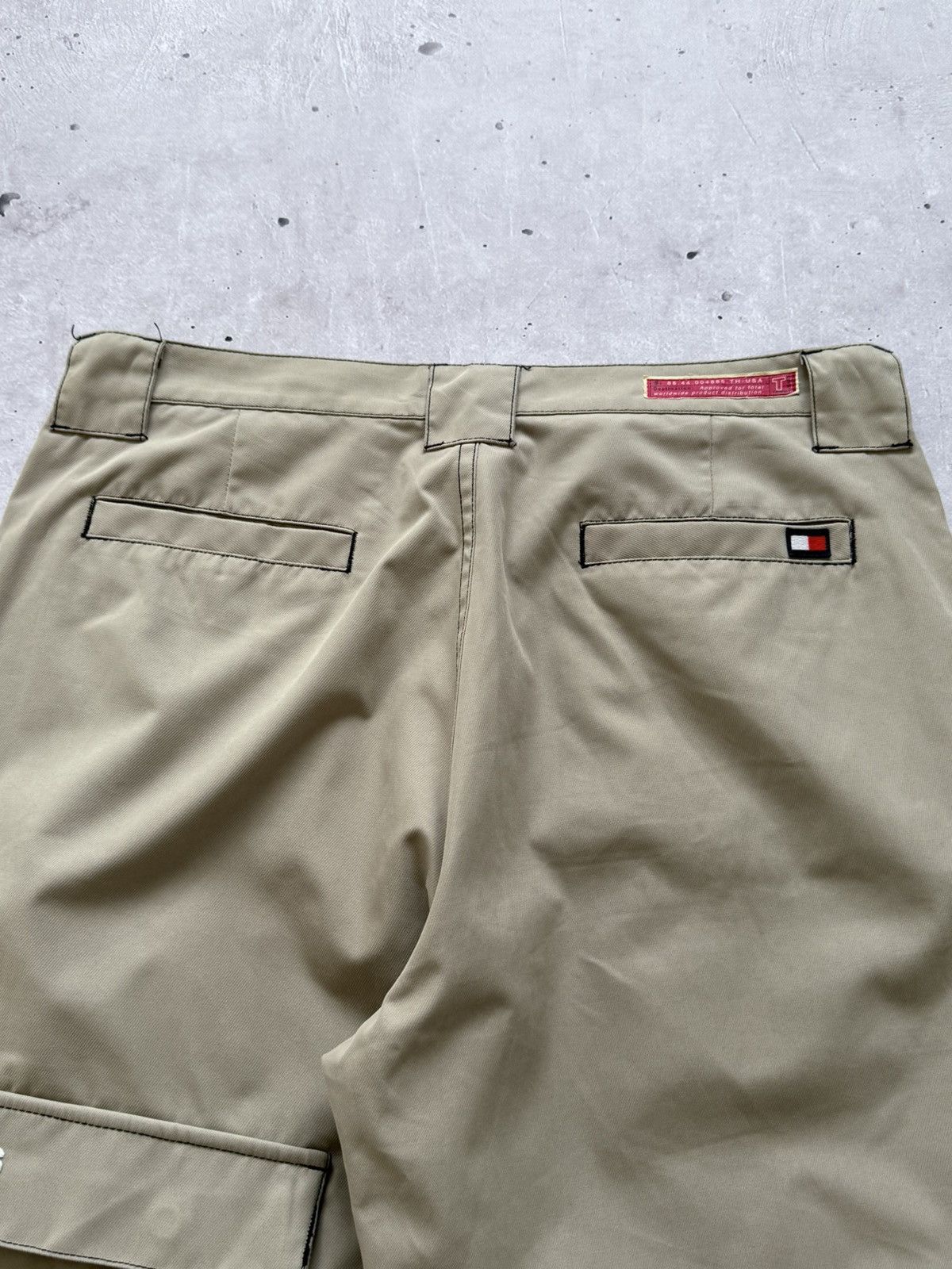 Tommy Hilfiger Vintage 90s Tommy Hilfiger Baggy Cargo Pants Size US 36 / EU 52 - 7 Thumbnail