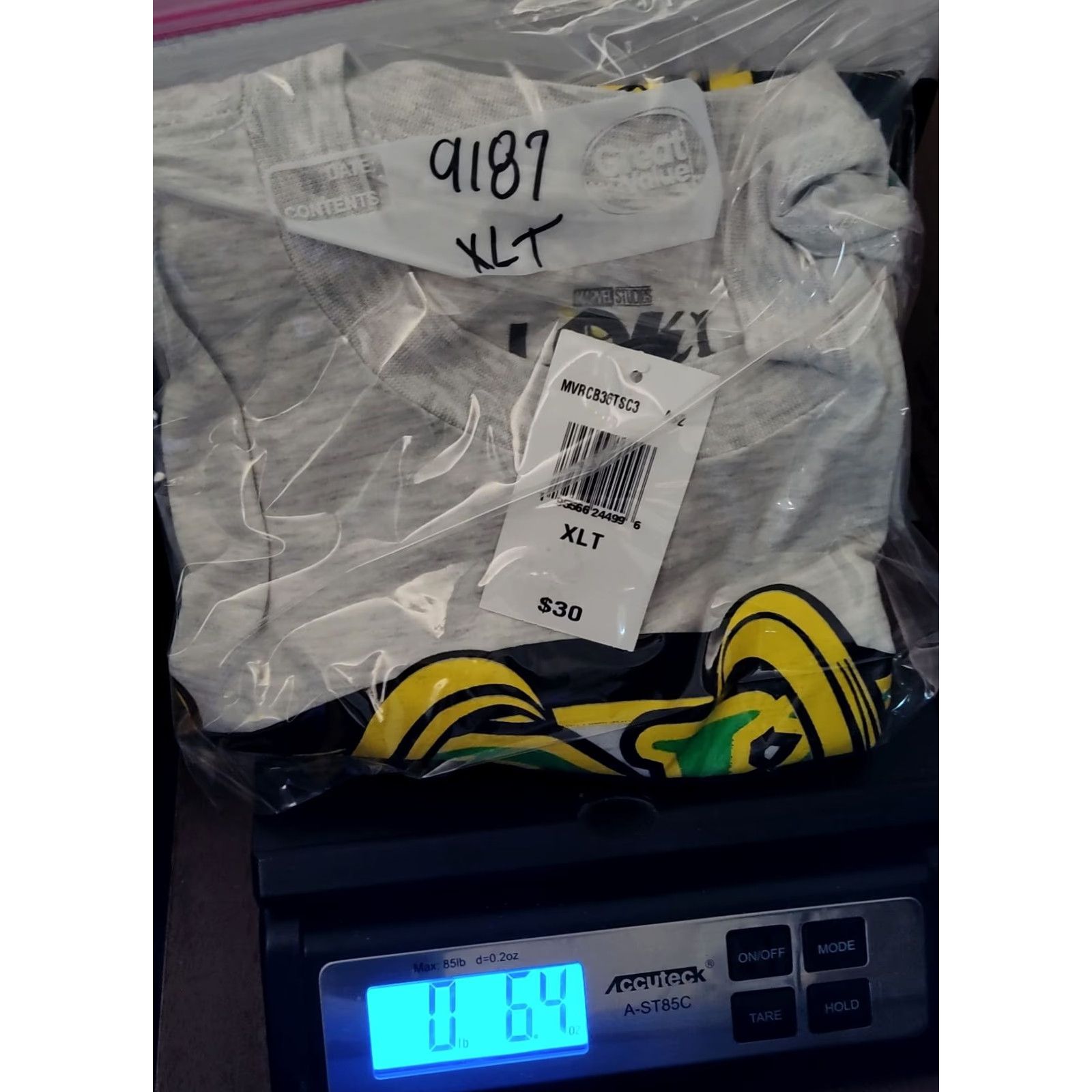 Vintage VINTAGE is not applicable here. Size US XL / EU 56 / 4 - 8 Thumbnail