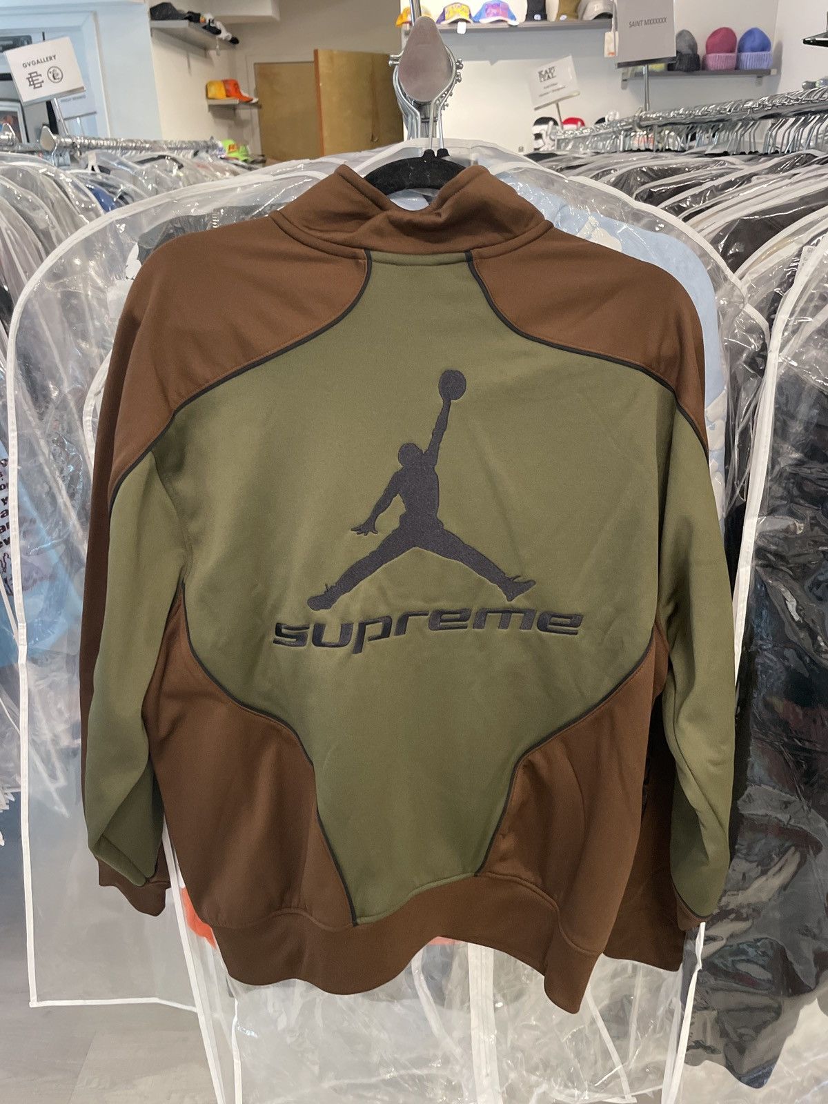 Jordan Brand × Supreme Supreme x Jordan Track Jacket Olive Size US S / EU 44-46 / 1 - 2 Thumbnail