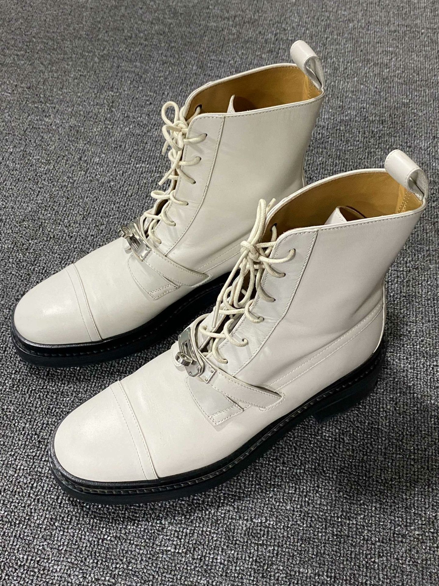 Hermes Hermes White Boots us_7-5 Women Size US 7.5 / IT 37.5 - 1 Thumbnail