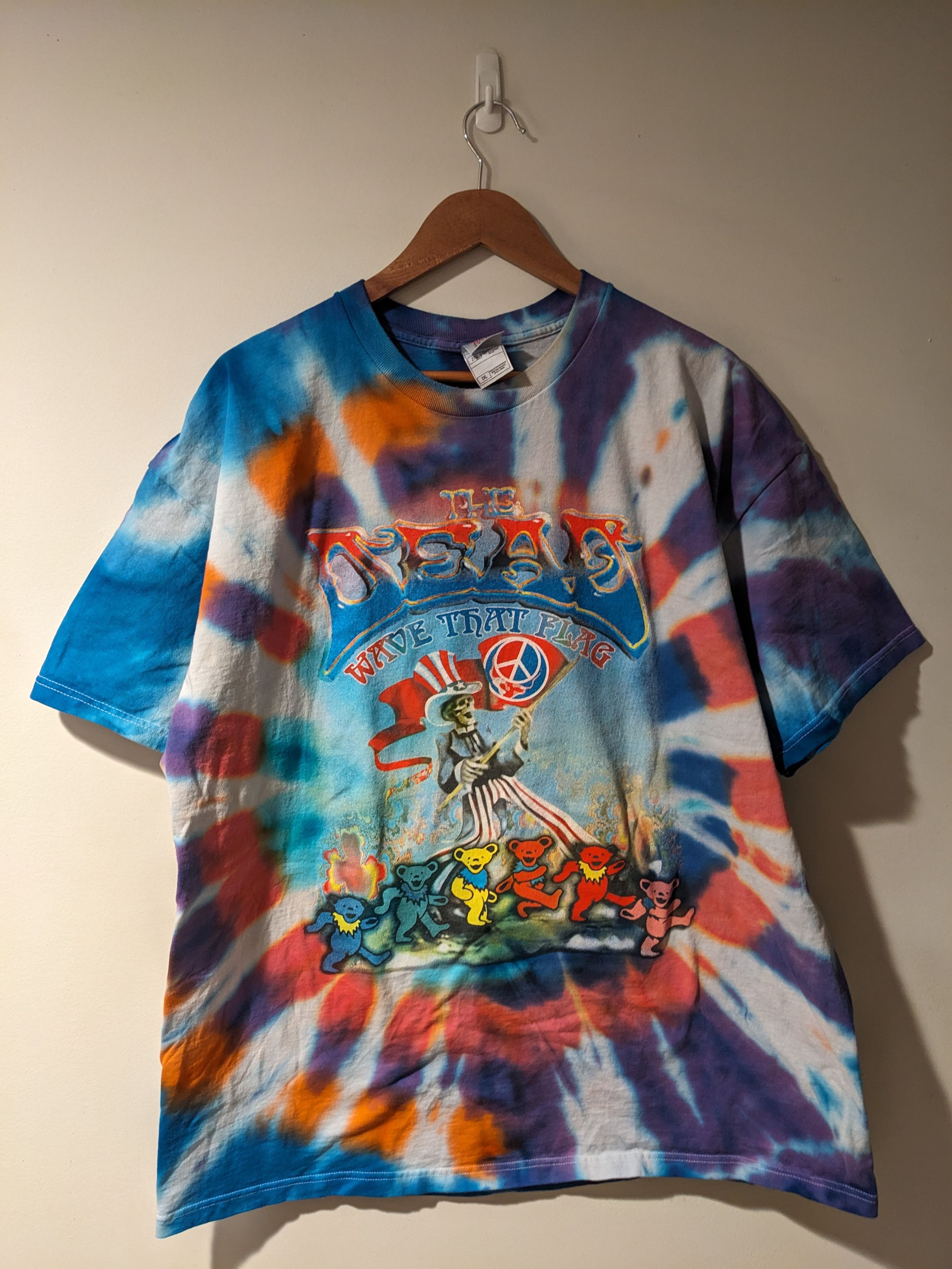 Grateful Dead × Vintage Vintage 2004 Grateful Dead Wave That Flag Summer T-Shirt Size US XXL / EU 58 / 5 - 1 Thumbnail