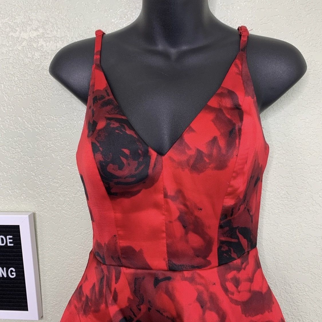 Other Red Black Floral Satin Fit & Flare Dress With Pockets Size 1 Size XS / US 0-2 / IT 36-38 - 2 Thumbnail