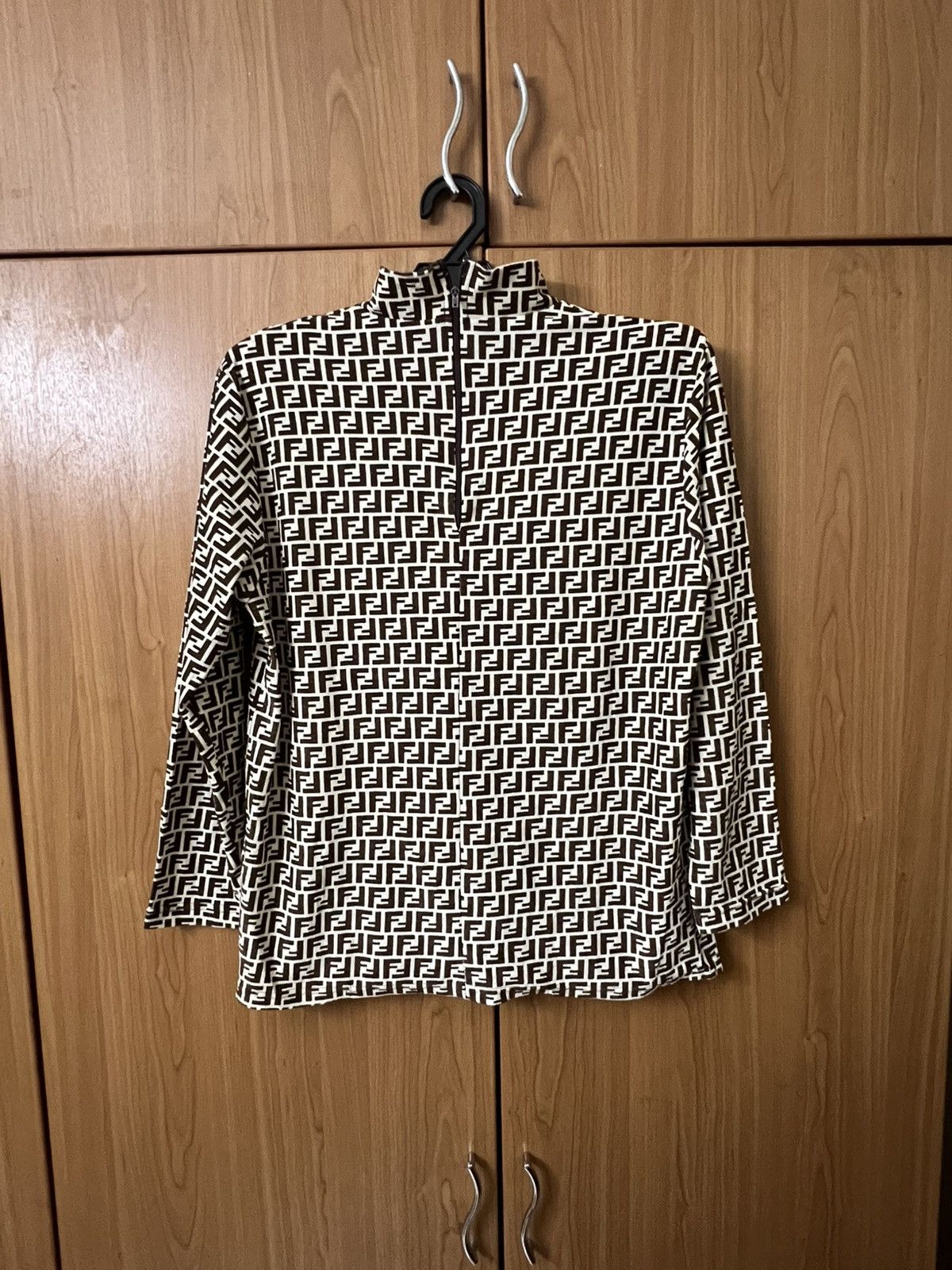 Fendi Vintage fendi monogram with half zipper long sleeve shirt Size M / US 6-8 / IT 42-44 - 4 Thumbnail
