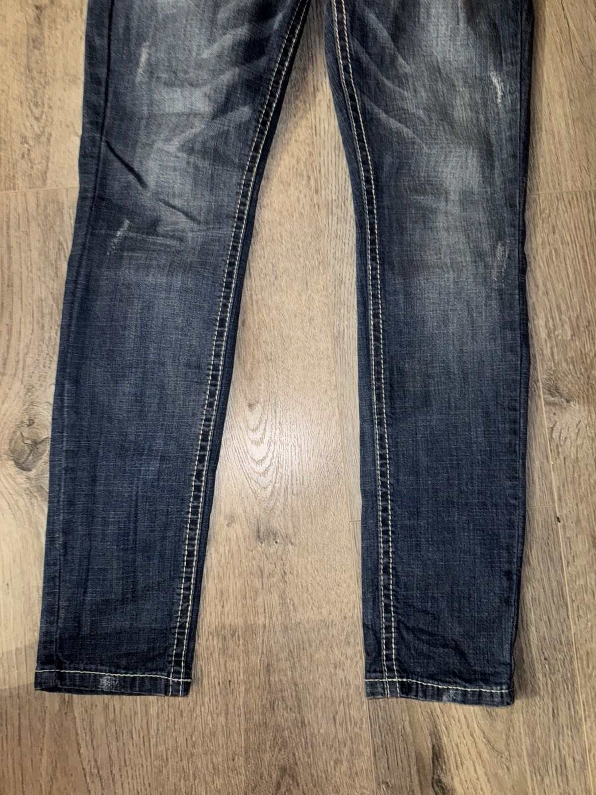 Other WALLFLOWER Early 2000’s Y2K Low-waisted, straight blue jeans Size 26" / US 2 / IT 38 - 8 Thumbnail