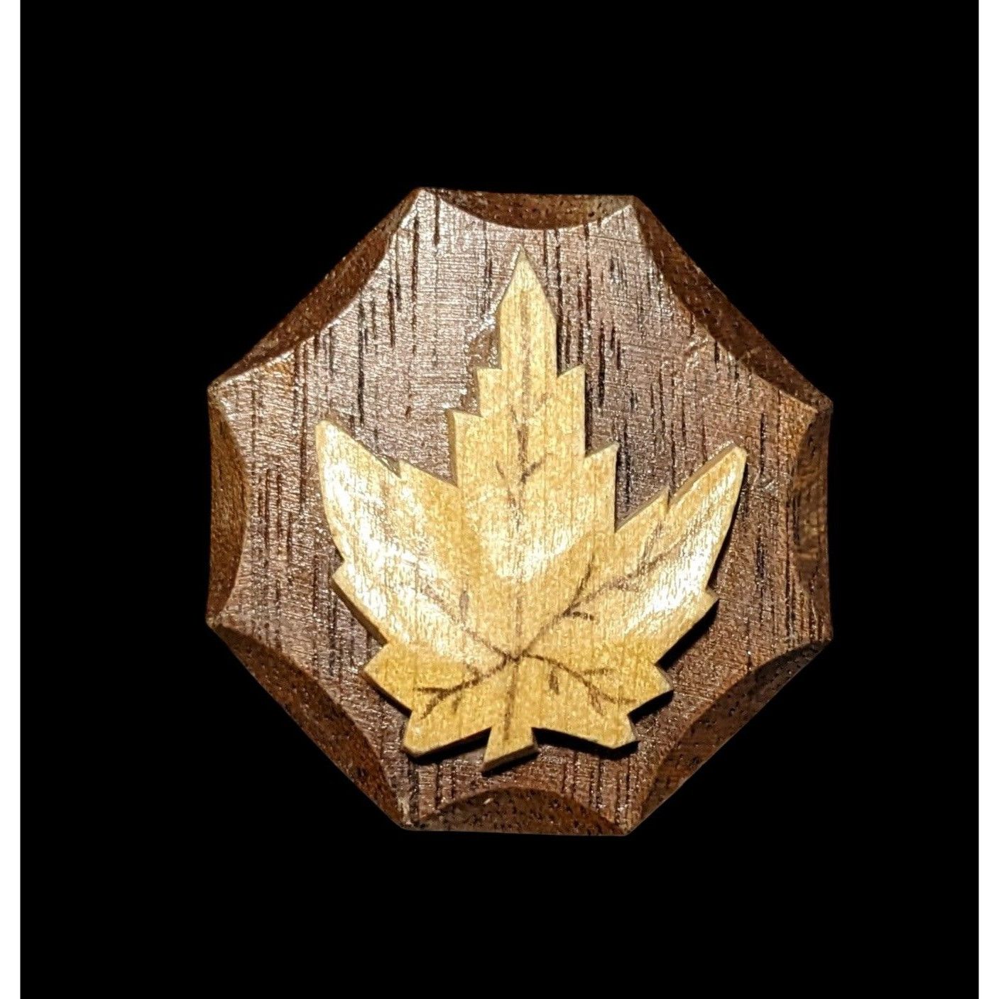 Other Vintage Wooden Hand Carved Maple Leaf Brooch Size ONE SIZE - 1 Thumbnail