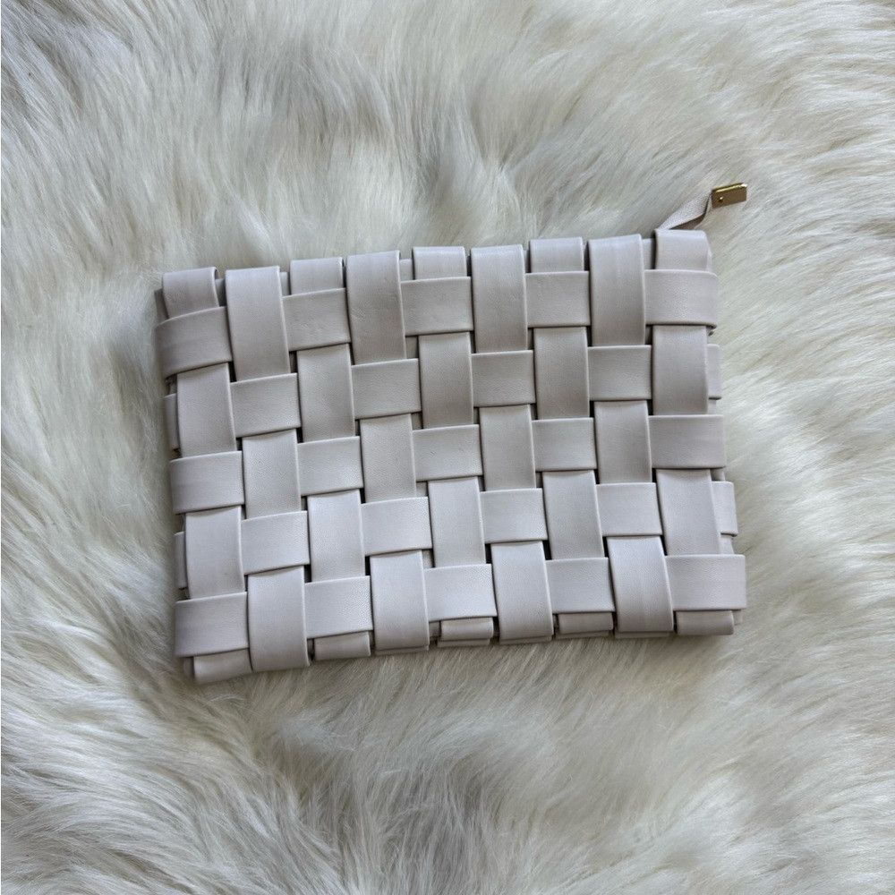 Anthropologie Anthropologie Monochromatic Elegant Woven Clutch Lindy Beig Size ONE SIZE - 2 Thumbnail