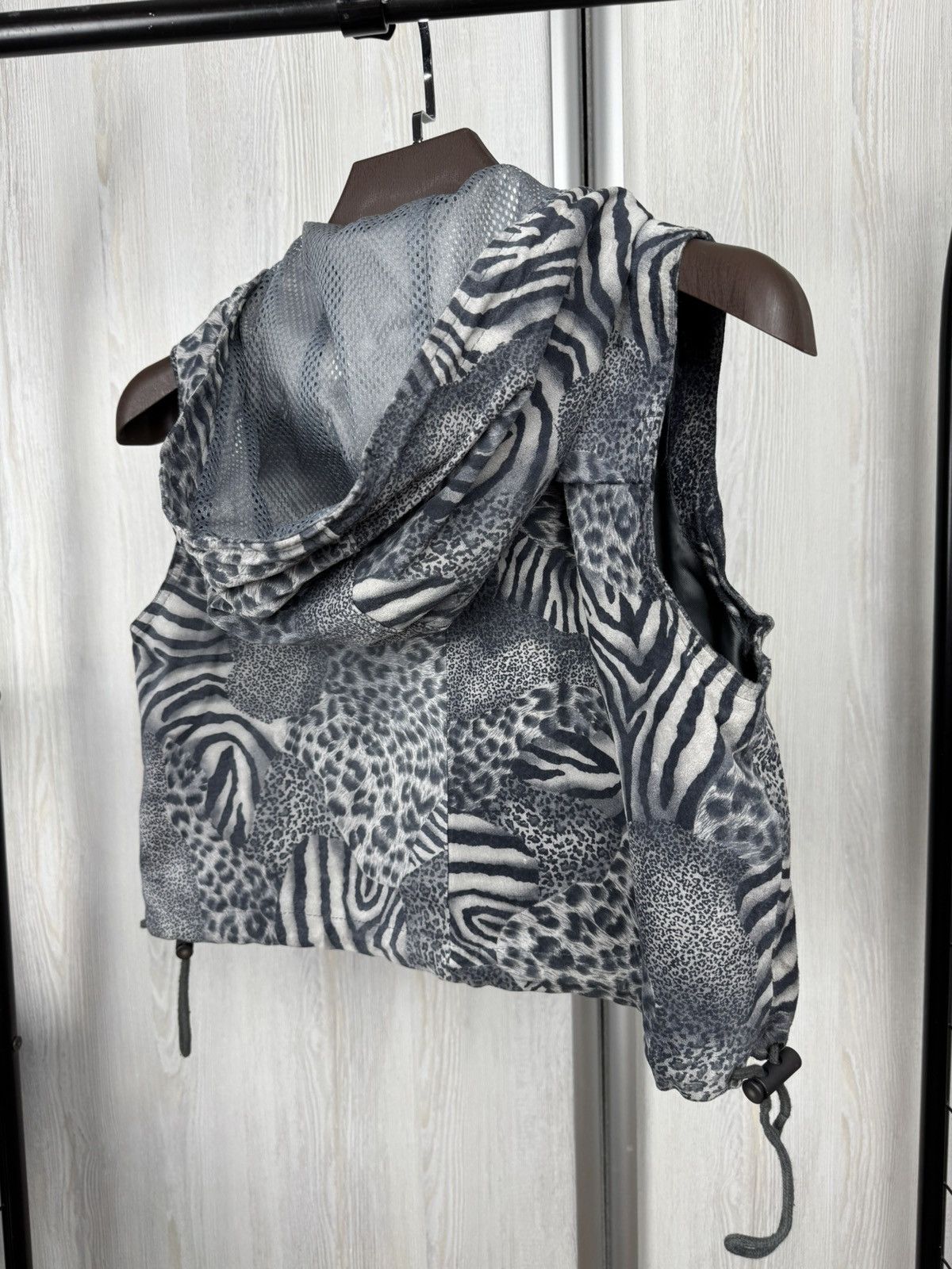 Vintage Cruse vintage animal leopard tiger print leather hooded vest Size L / US 10 / IT 46 - 8 Thumbnail