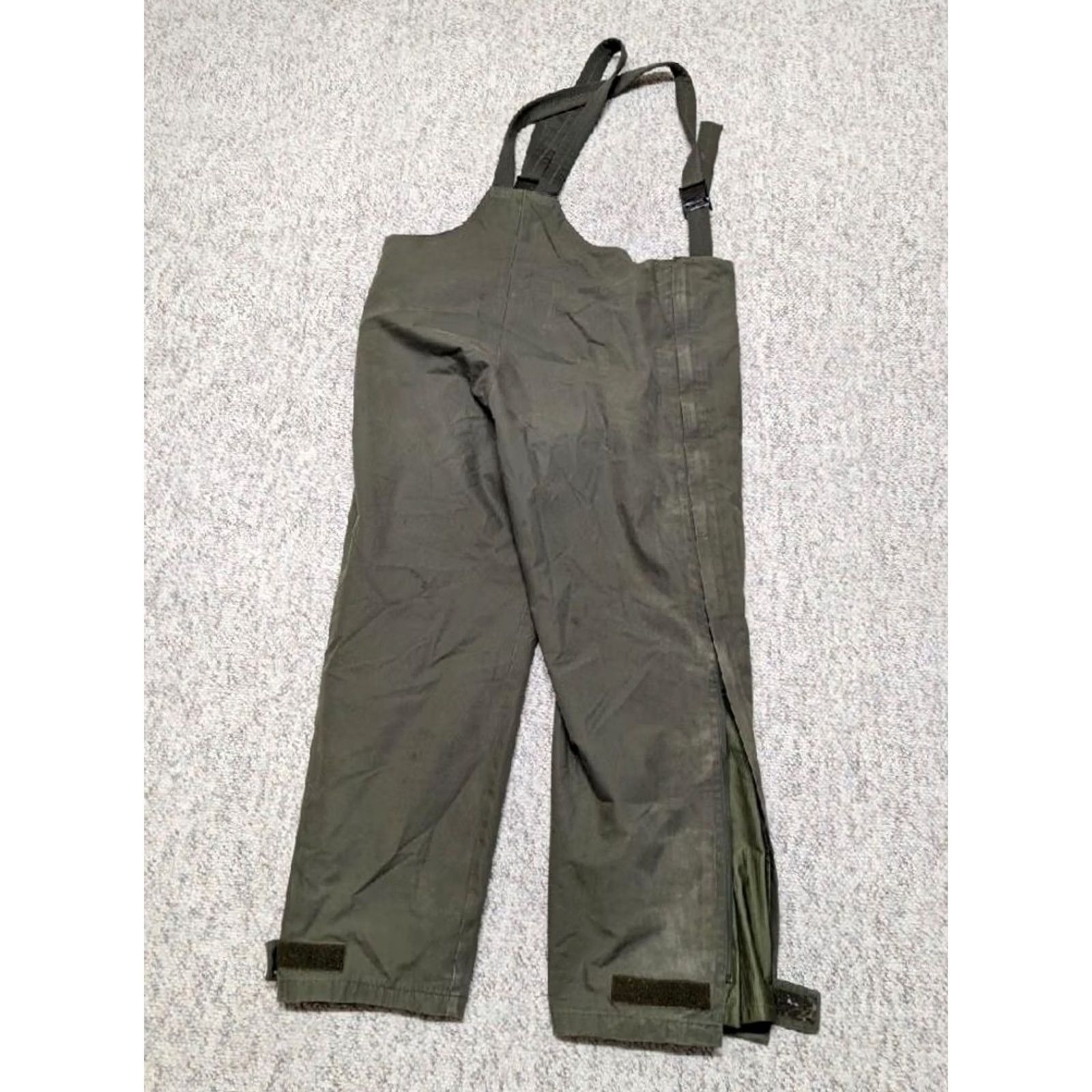 Vintage VINTAGE overalls Gore-Tex bibs 36x30 Men XL Green MILITARY hunting 1980s Ski Snowboard garments Clothing Pants overalls Men's 36 Size US 36 / EU 52 - 2 Thumbnail