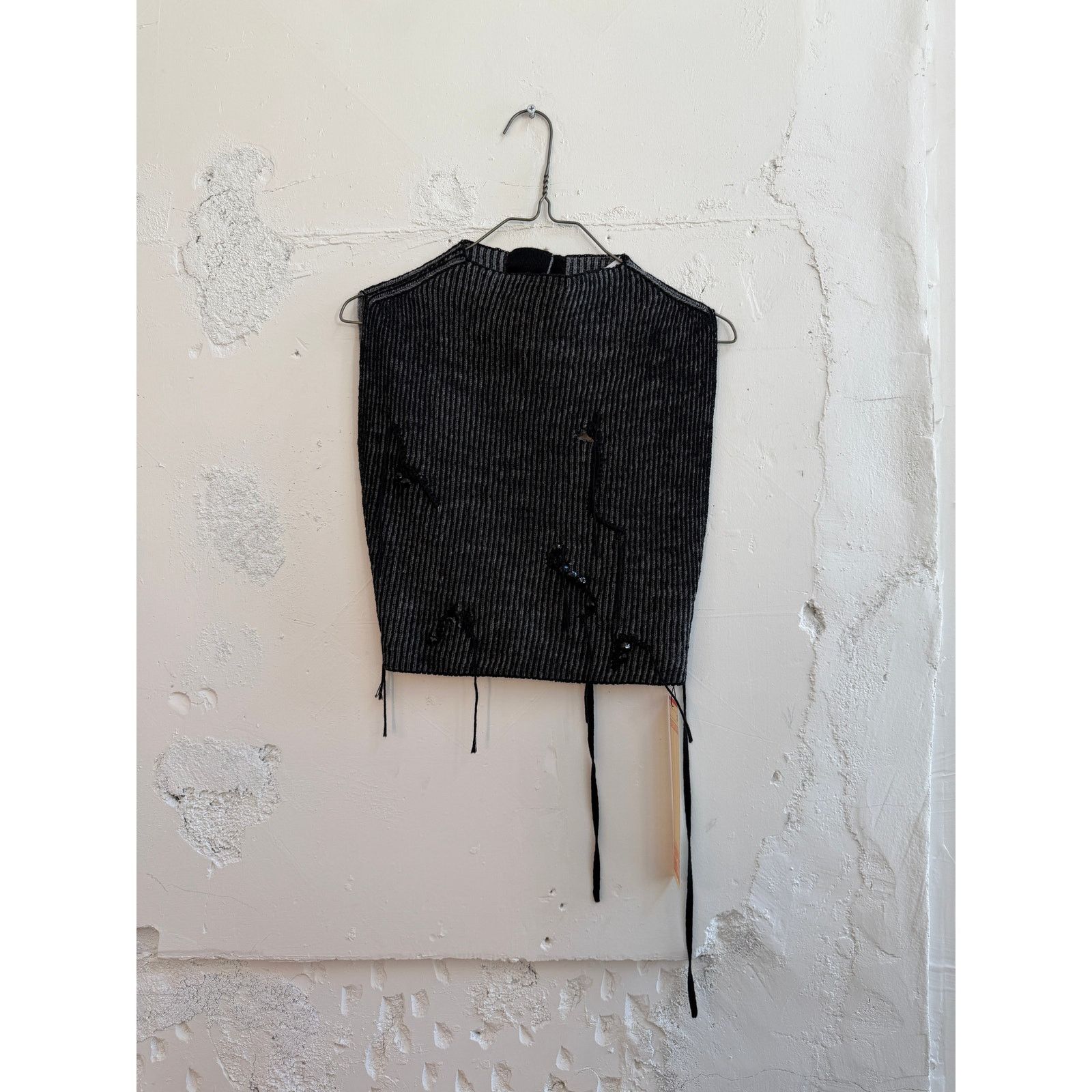 Acne Studios Acne Studios Distressed Crop Top Size M / US 6-8 / IT 42-44 - 1 Thumbnail