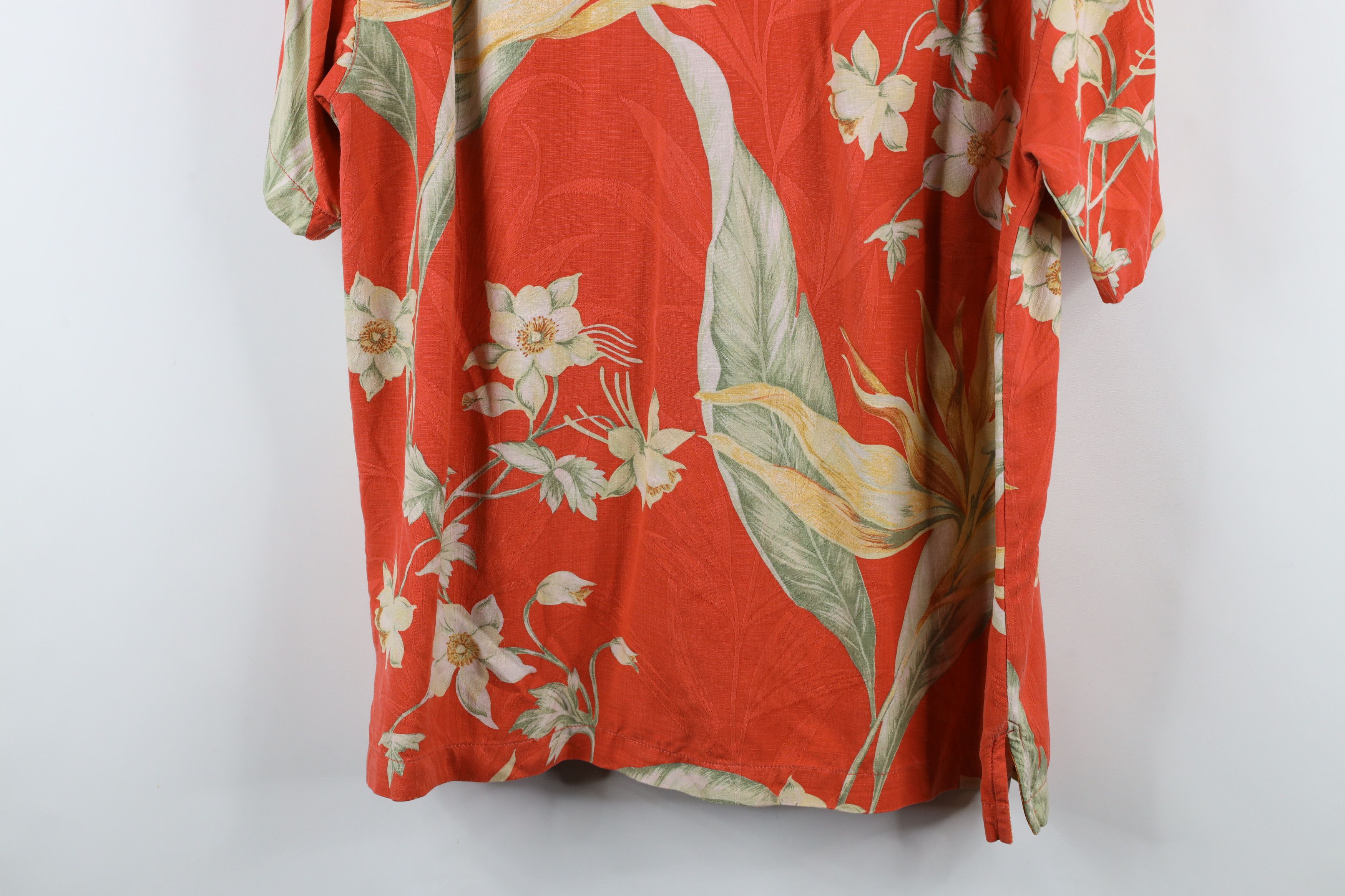 Tommy Bahama × Vintage Vintage Tommy Bahama Collar Flower Hawaiian Button Shirt Size US L / EU 52-54 / 3 - 12 Thumbnail
