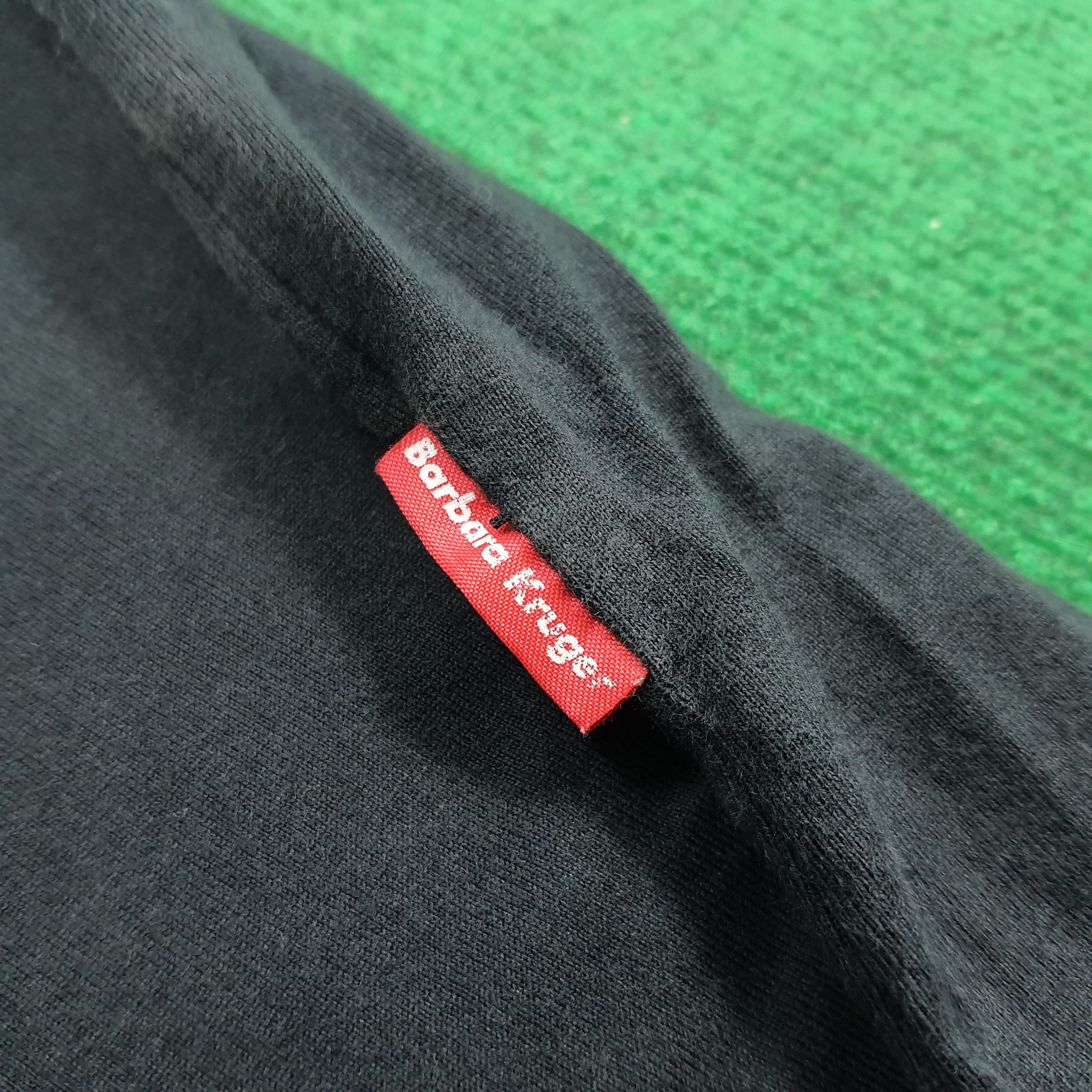 Barbara Kruger × Vintage Vintage Barbara Kruger X Japanese Brand Skateboards Tshirt Size US XL / EU 56 / 4 - 5 Thumbnail