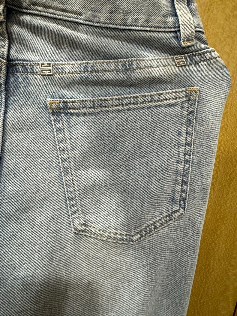 Givenchy Givenchy Size26 Washed Distressed Denim Pants Casual Pants Size 26" / US 2 / IT 38 - 5 Thumbnail
