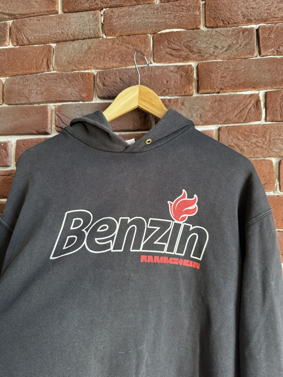 Band Tees Vintage Rammstein 2005 Benzin Metal Band Hoodie L Black 00s Size US L / EU 52-54 / 3 - 5 Thumbnail