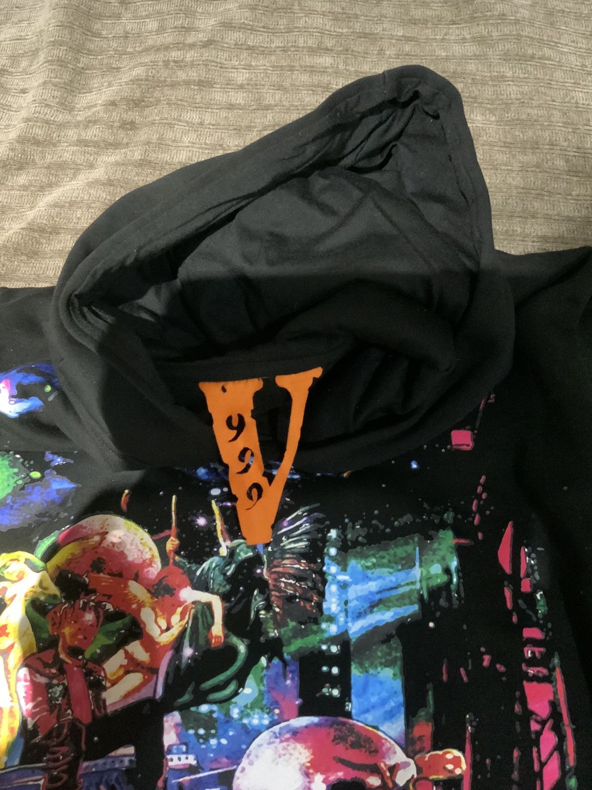 999 Club × Vlone VLONE X JUICE WORLD BLACK HOODIE COLLAB Size US L / EU 52-54 / 3 - 3 Thumbnail