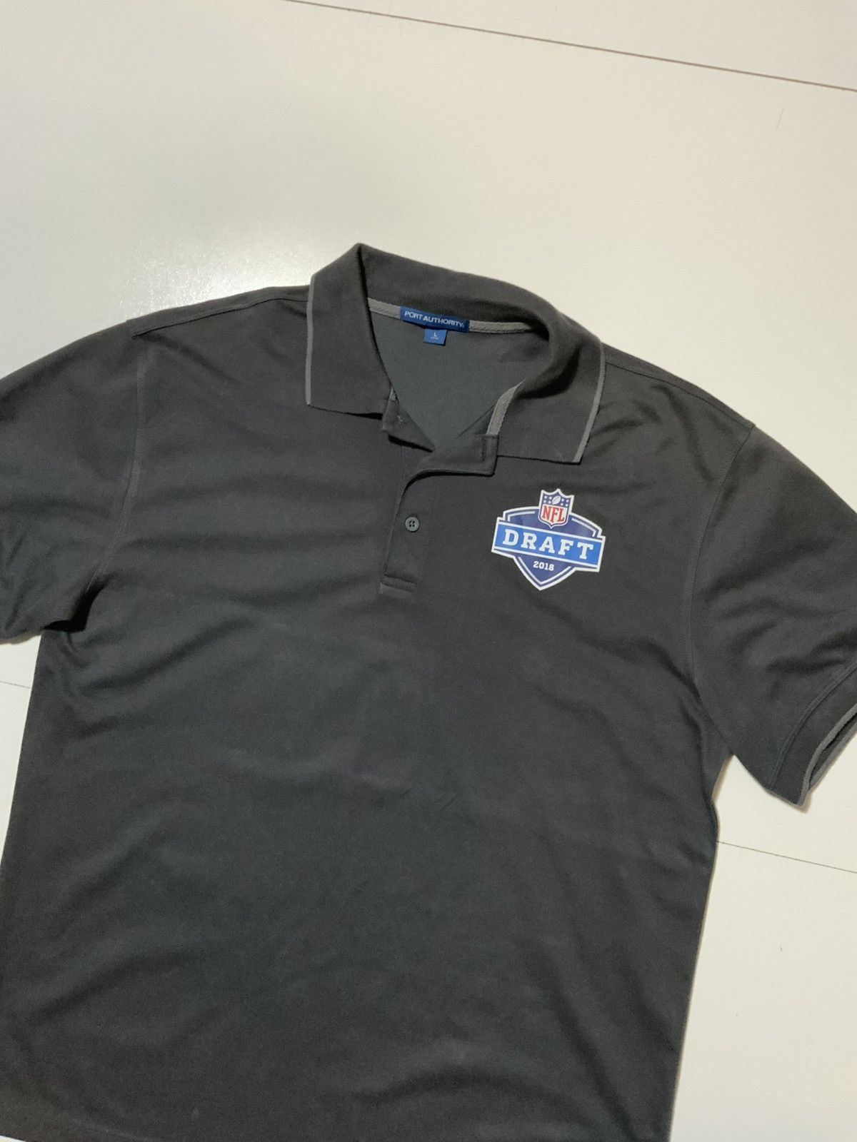 Port Authority NFL Draft 2018 Pro Football Prospect S/S Gray Polo Shirt Size US L / EU 52-54 / 3 - 4 Thumbnail