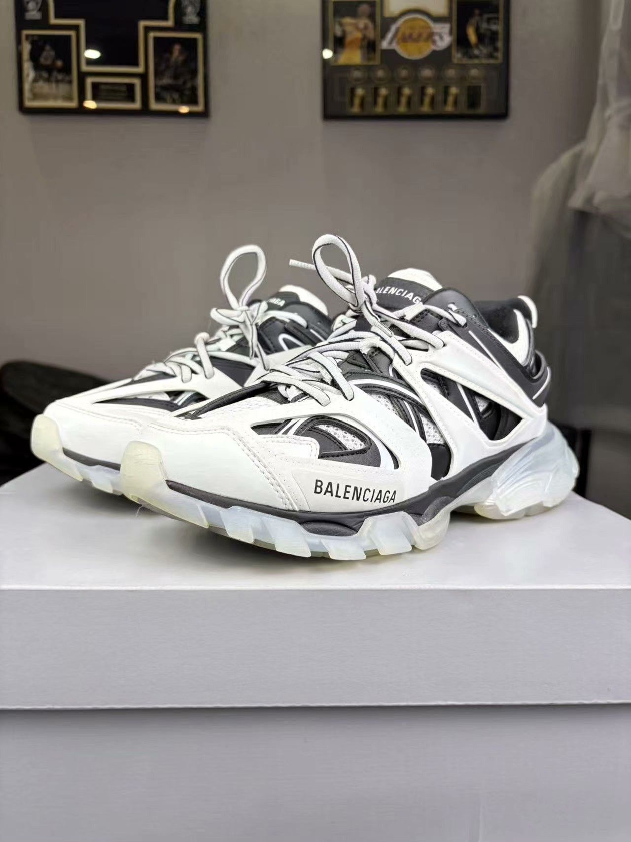 Balenciaga Balenciaga Clear Black Lowtop Sneakers 38 Men Size US 6 / EU 39 - 1 Thumbnail
