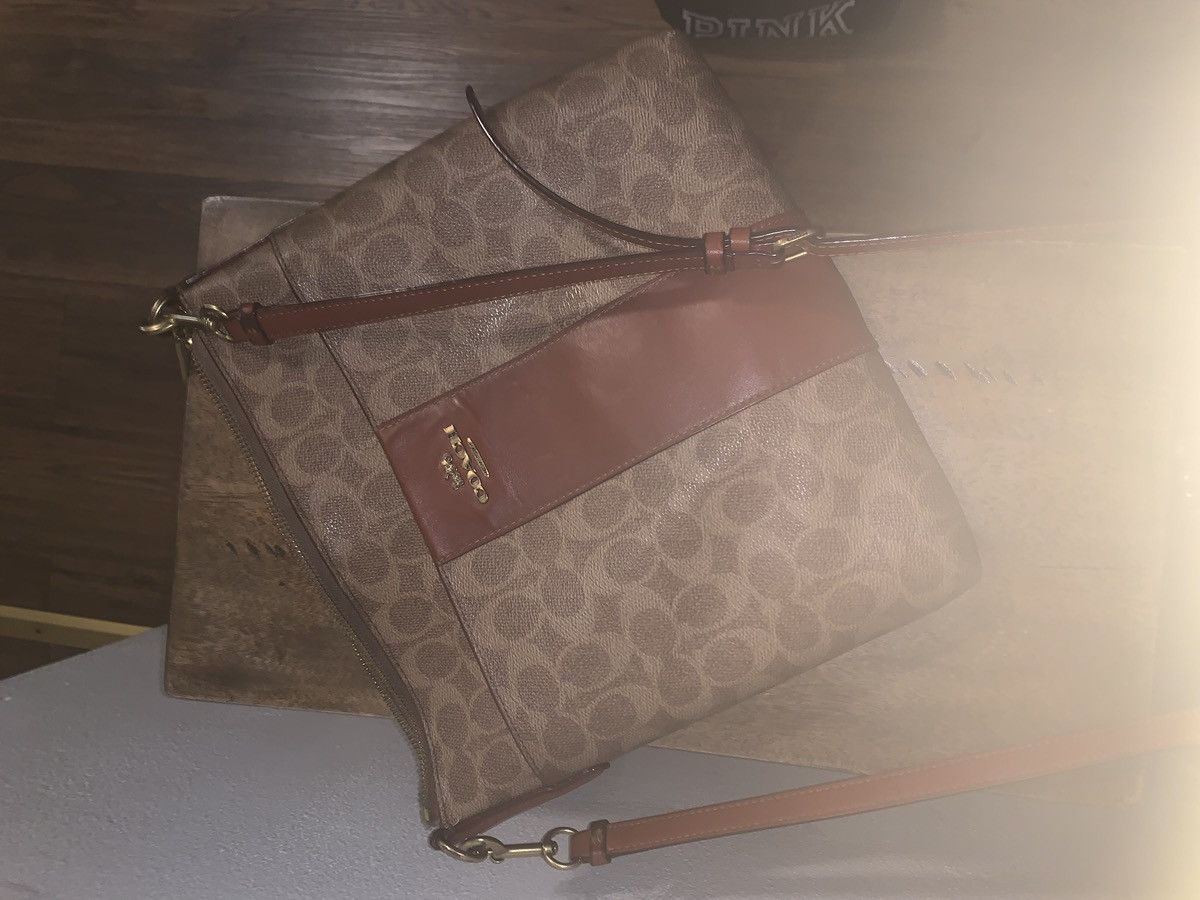 Coach Gentle worn Size ONE SIZE - 1 Thumbnail