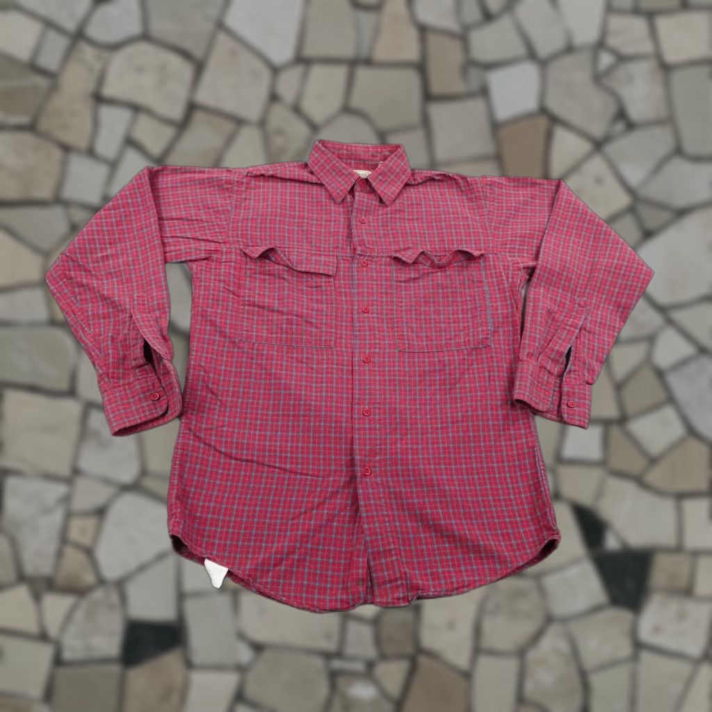 Vintage VINTAGE LL Bean Shirt Mens Small Red Check Plaid Button Up Field Shirt USA 90s Size US S / EU 44-46 / 1 - 1 Thumbnail
