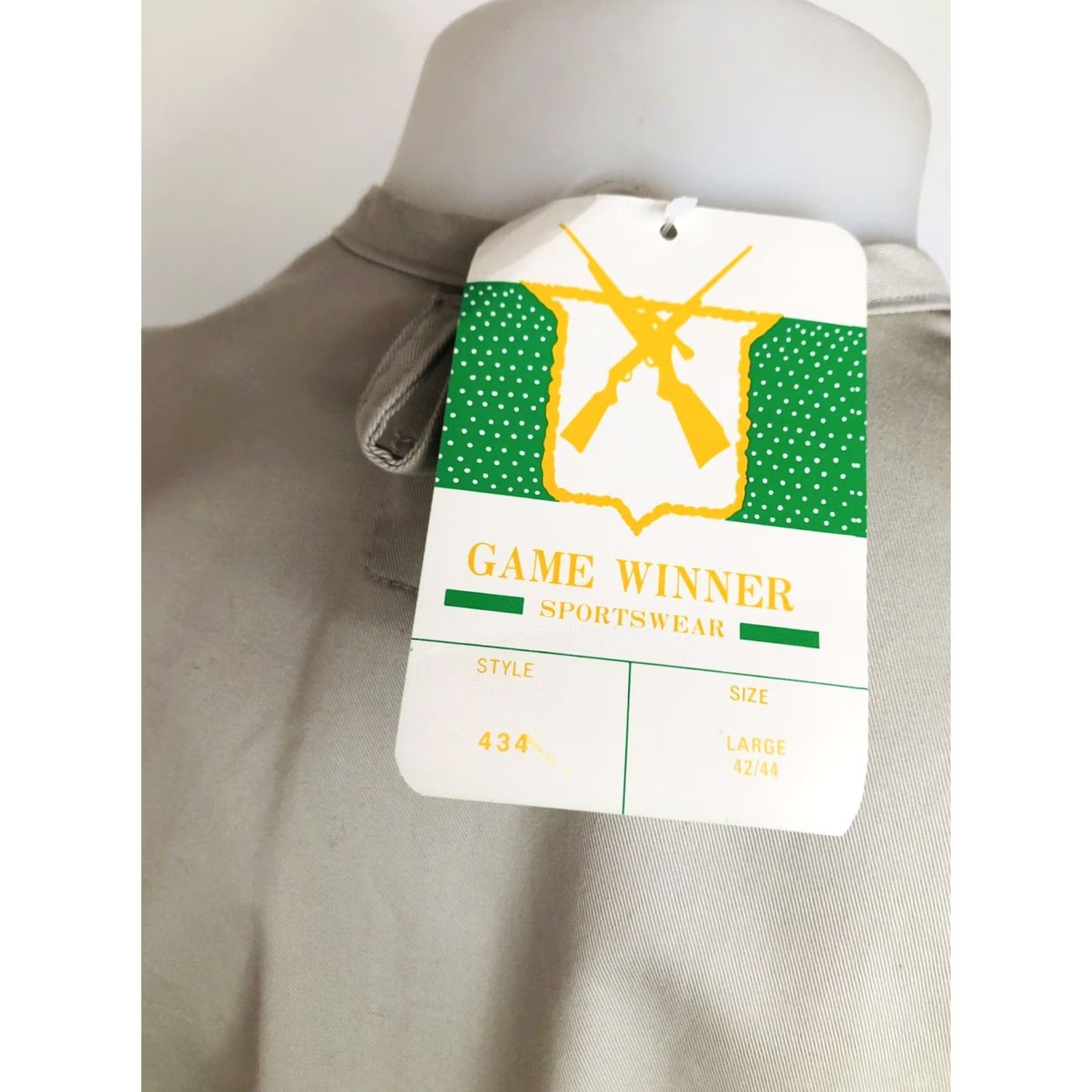 Vintage GAME WINNER Vest - Hunting - Mens L Beige - Old Stock with Tags - New w Tags - J11 Size US L / EU 52-54 / 3 - 5 Thumbnail