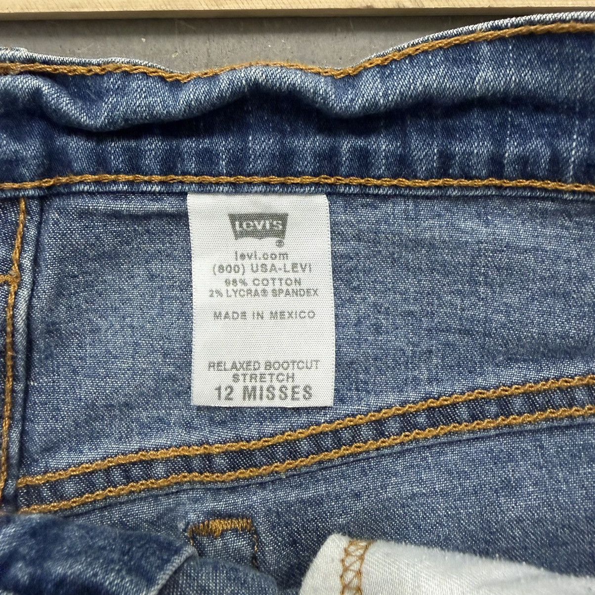 Levi's Vintage Clothing Levi’s Relaxed Bootcut Stretch Blue Denim Y2K Size 34" / US 12 / IT 48 - 2 Thumbnail