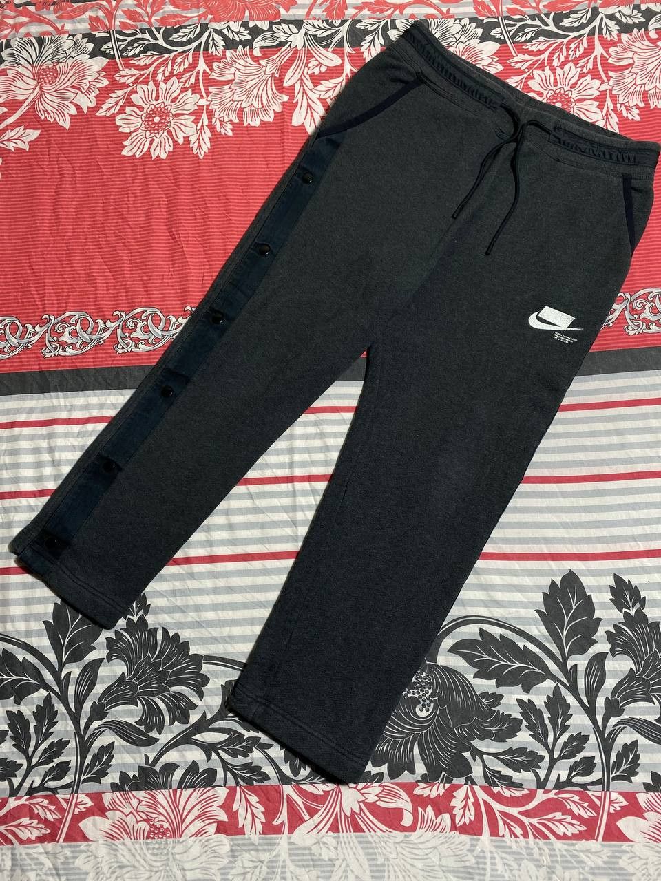 Nike Vintage Nike Swoosh Cotton Baggy Trackpants Y2K rap fit Size US 32 / EU 48 - 19 Thumbnail