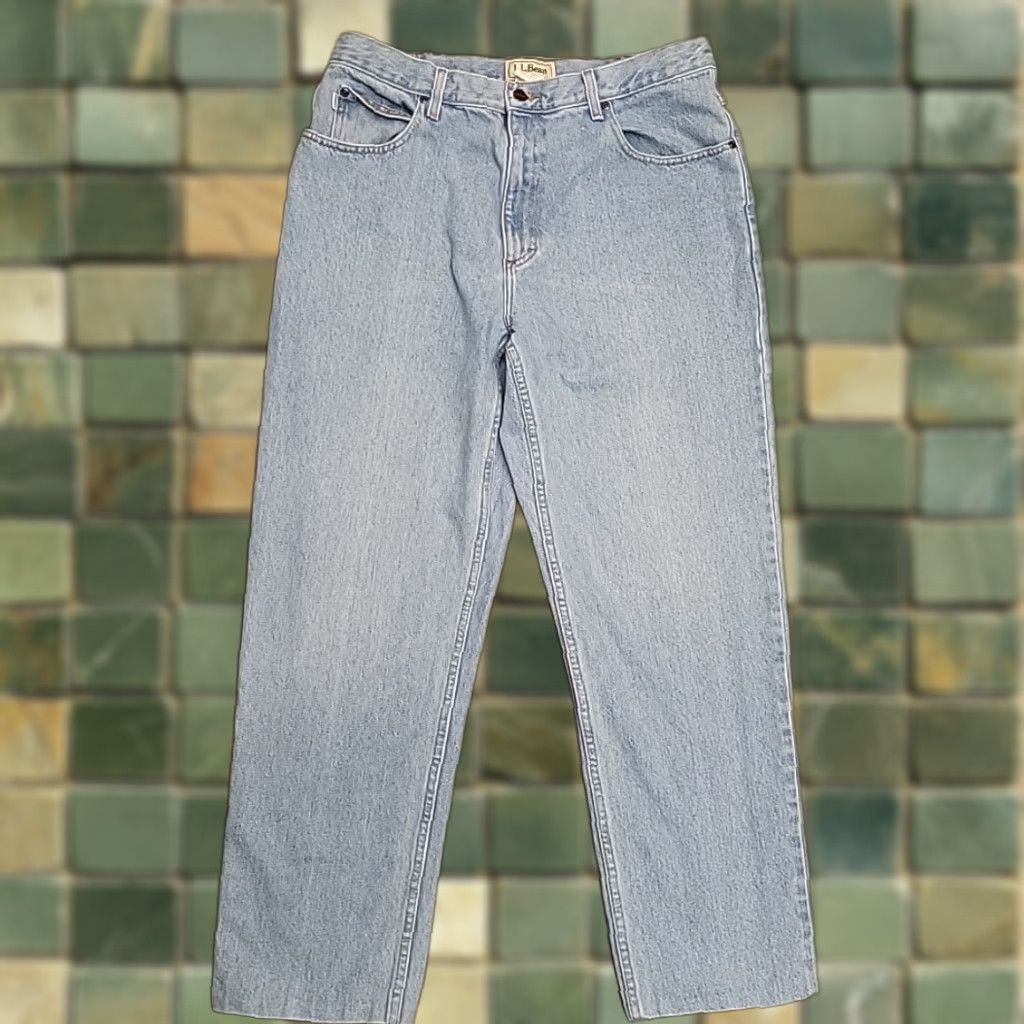Vintage VINTAGE LL Bean Jeans Mens Blue Light Wash 100% Cotton Outdoor Comfort Jeans Mens 35 Blue 90s? Size US 35 - 1 Thumbnail