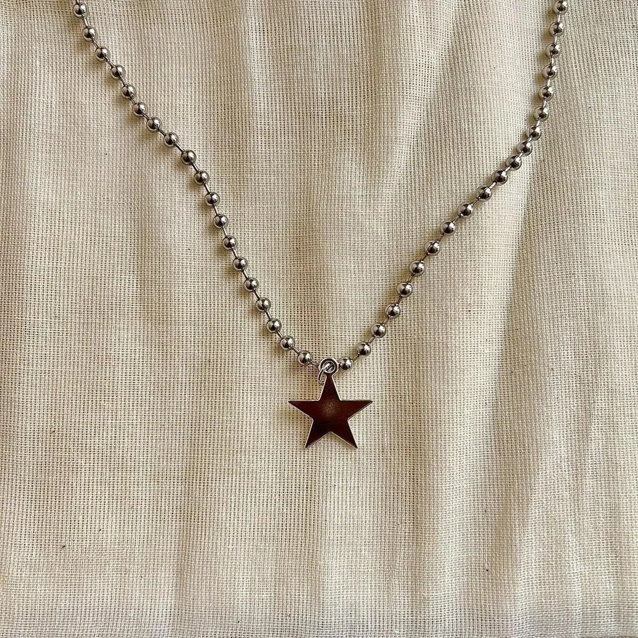 Jewelry y2k 2000s vintage style silver gothic star pendant necklace Size ONE SIZE - 1 Thumbnail