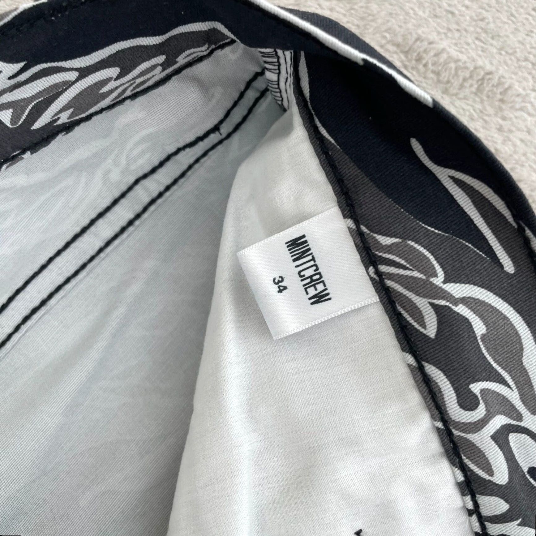 Vintage MINTCREW Los Angeles Flared Pants Men 34x33 Black Tiger Stripe Camo NWT Size US 34 / EU 50 - 4 Thumbnail