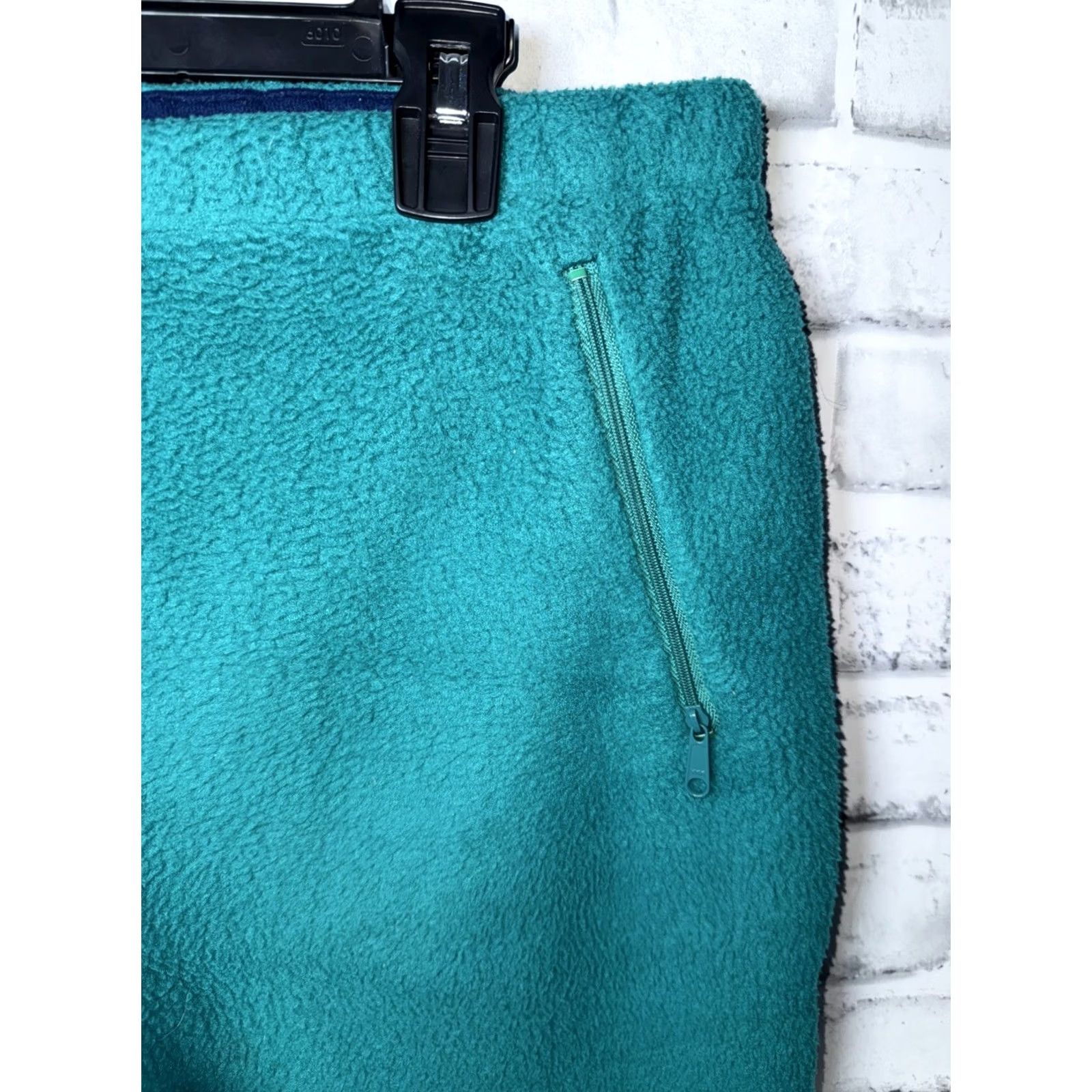 Patagonia VTG Patagonia USA Made Fleece Pants Womens 10 Green Logo 1990s Hipster City Straight Inseam 29” Size 32" / US 10 / IT 46 - 2 Thumbnail